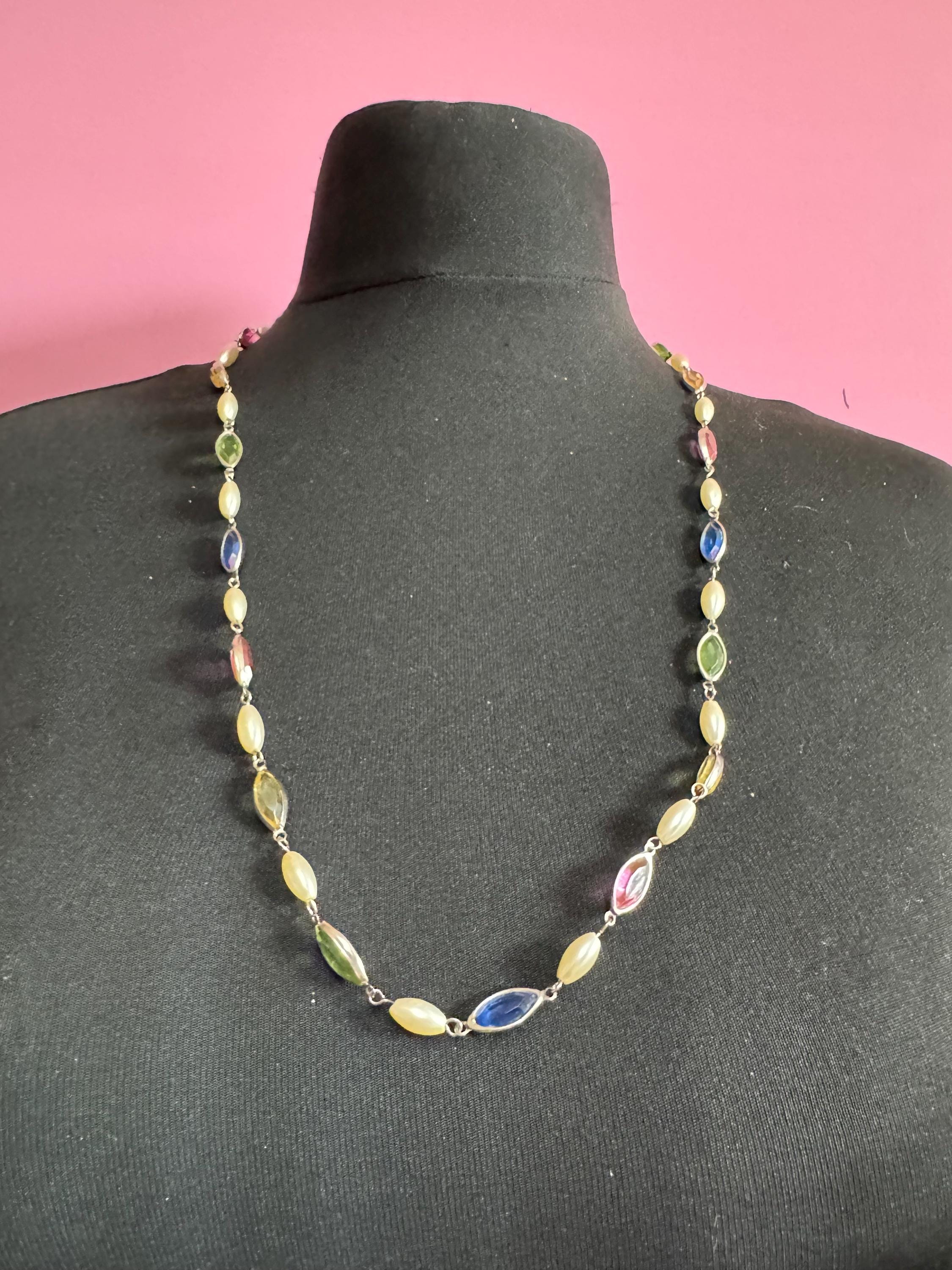 Faux pearl Rivière bezel set pink blue green faceted acrylic  gold tone beaded chain necklace 76cm length