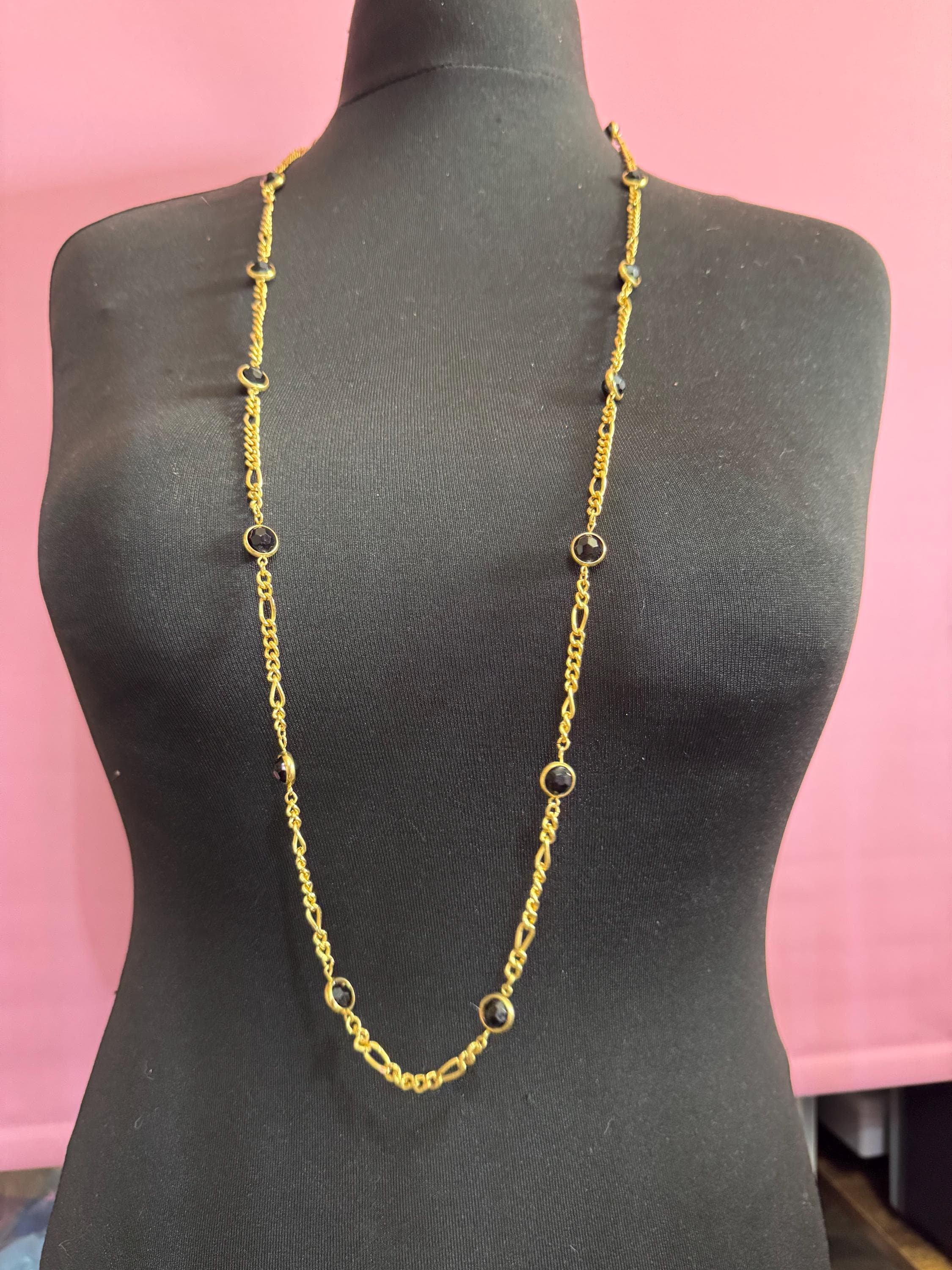 Retro Rivière bezel set black acrylic faceted  vintage gold tone chain necklace 106cm long length