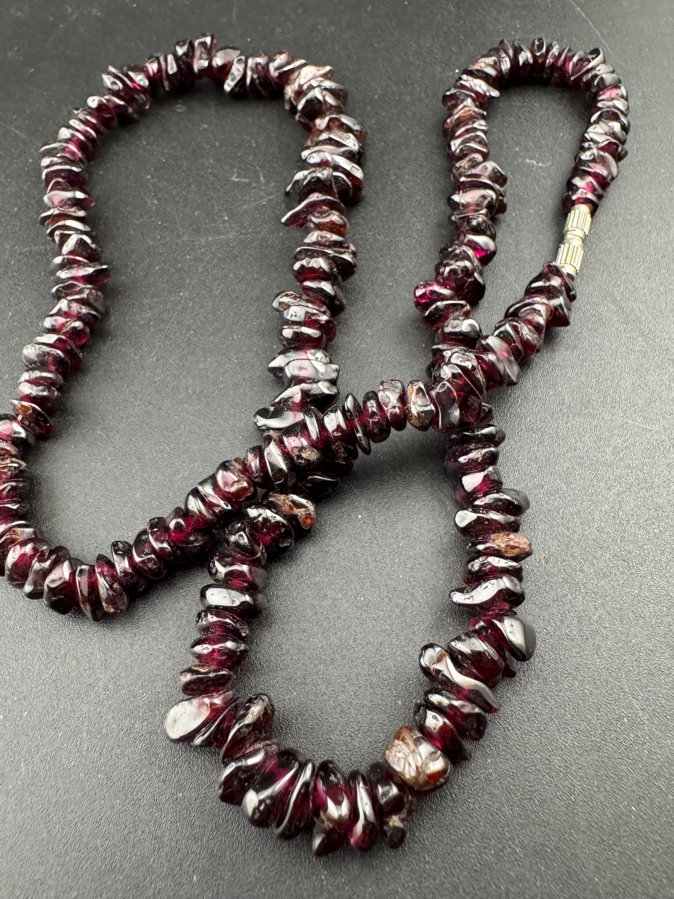 Antique Art Deco natural garnet red purple gemstone beaded necklace 59cm