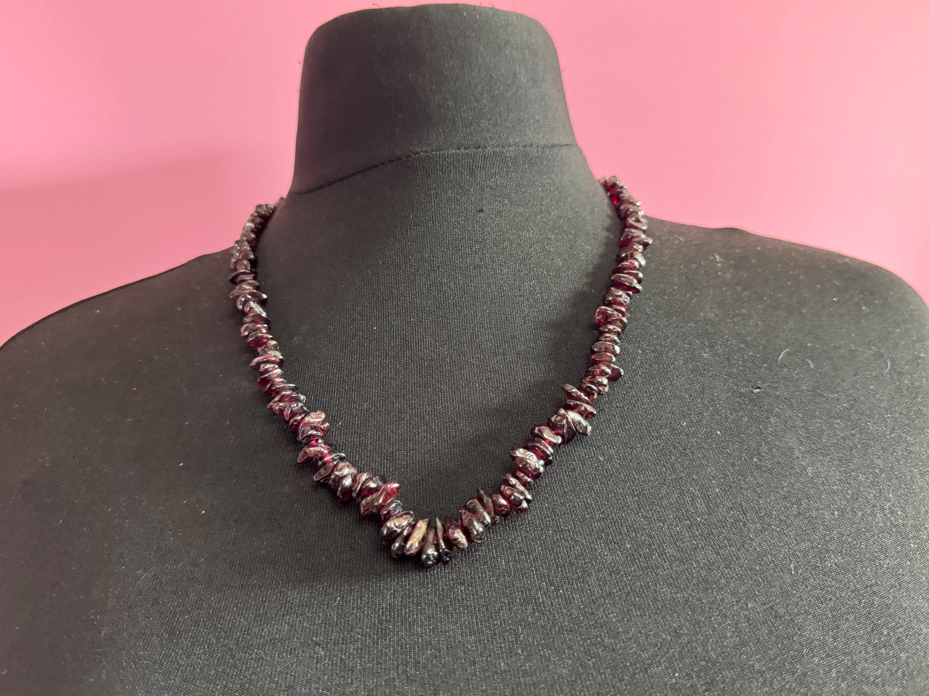 Antique Art Deco natural garnet red purple gemstone beaded necklace 59cm