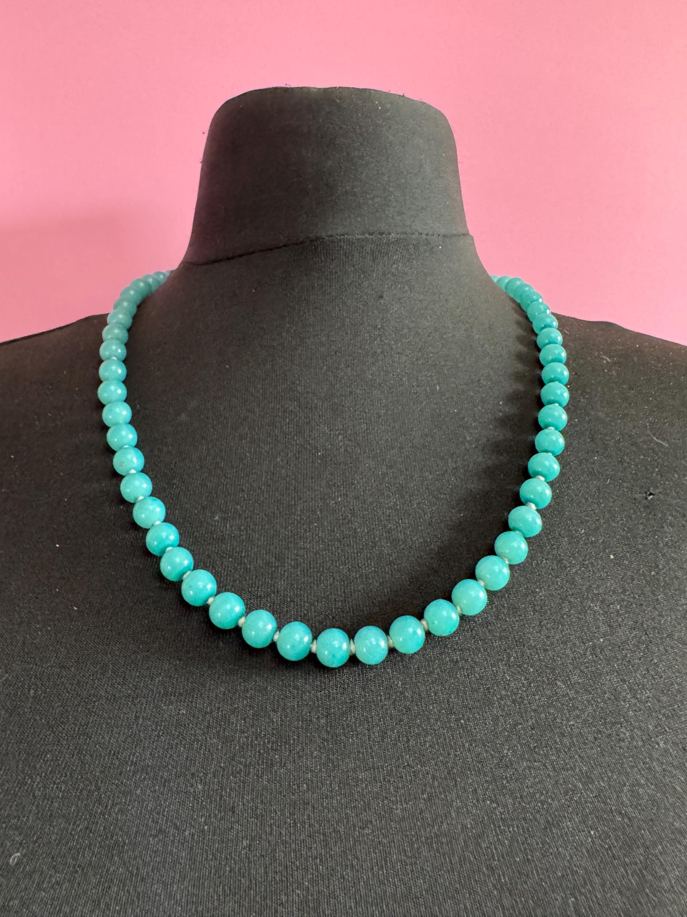 Mid century long length jade green beaded necklace with gemstone glass beads 62cm, knotted