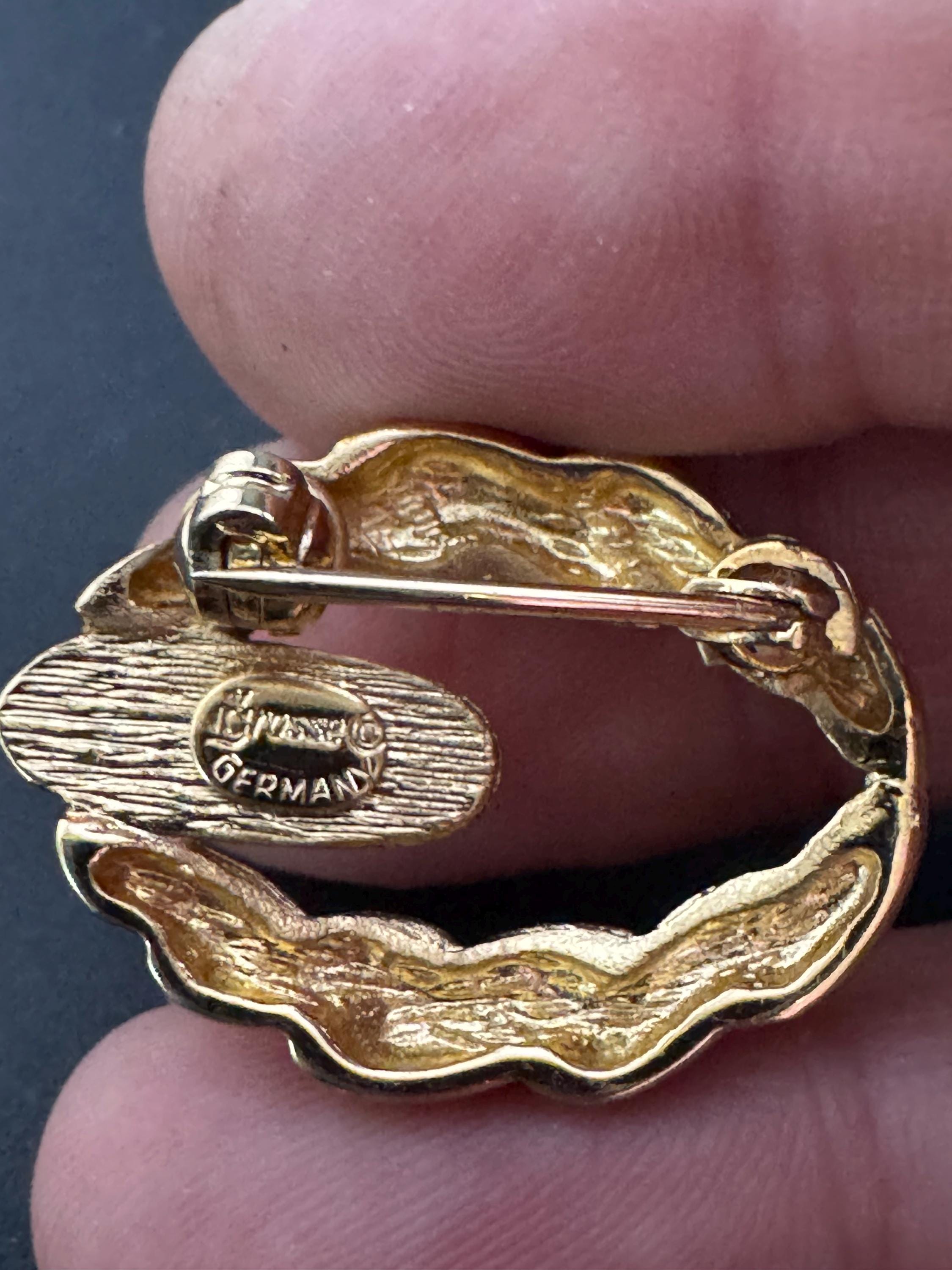 GROSSE signed 1980s German designer white enamel small oval gold plated high end brooch