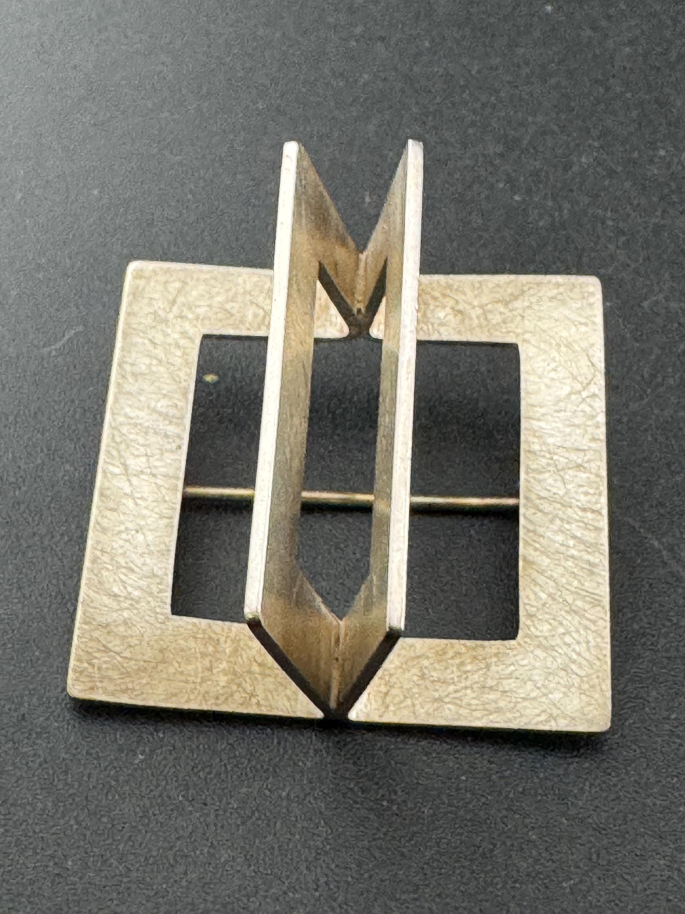 Modernist signed NS 925 Sterling silver brutalist geometric brutalist brooch 9.4 grams 3cm