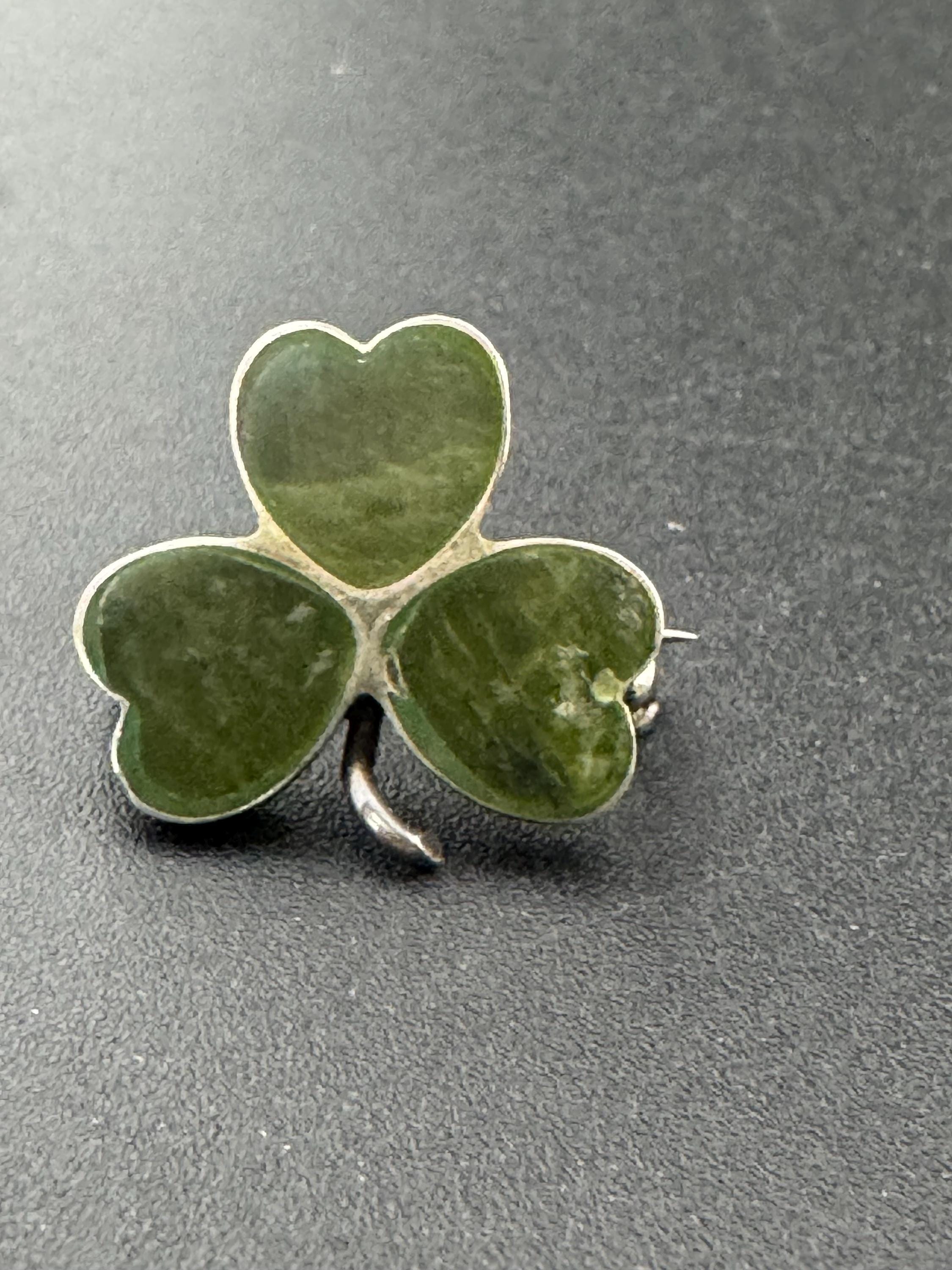 Small Irish Lucky clover good Luck 925 sterling silver green Connemara marble shamrock brooch