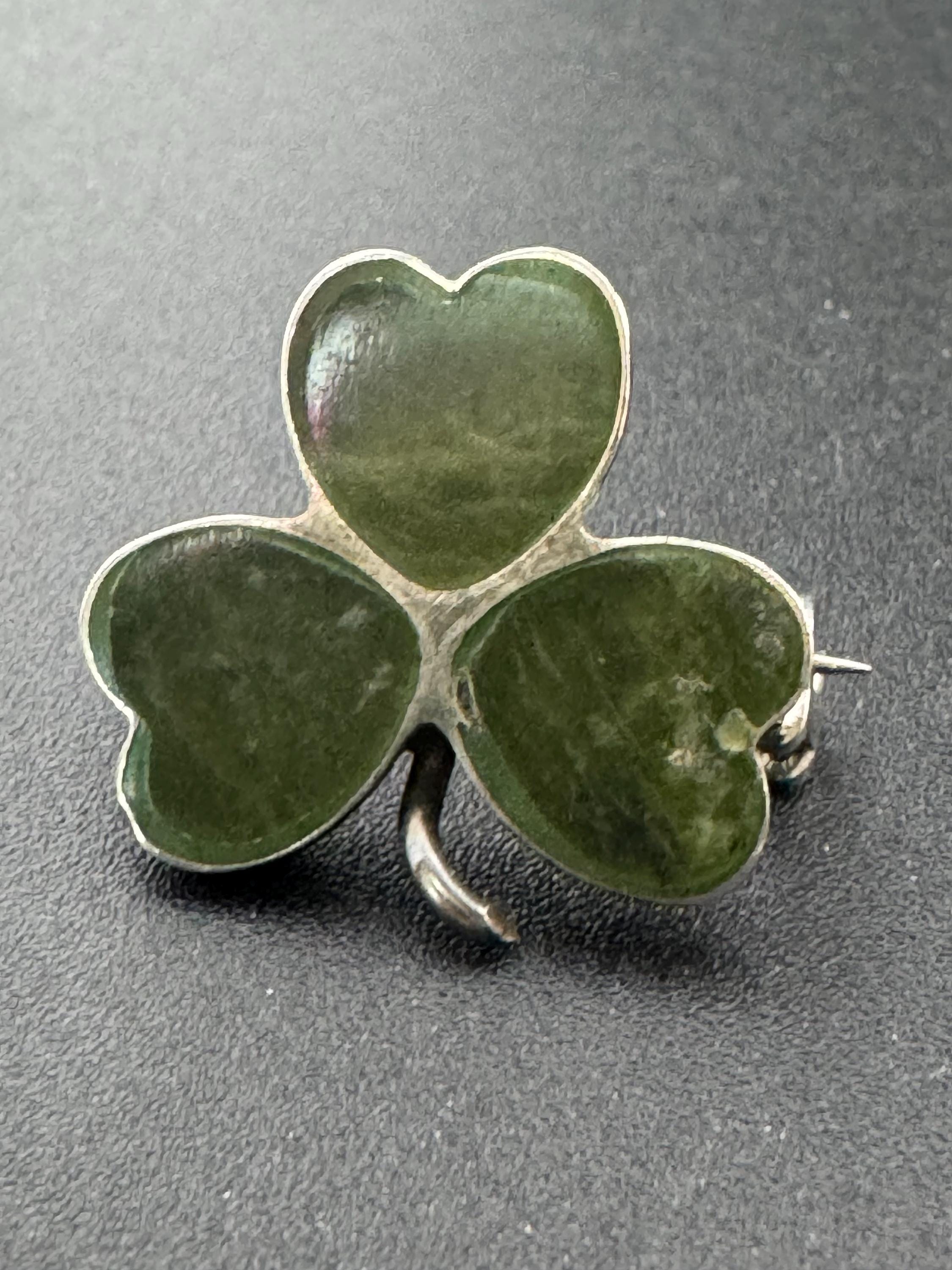 Small Irish Lucky clover good Luck 925 sterling silver green Connemara marble shamrock brooch