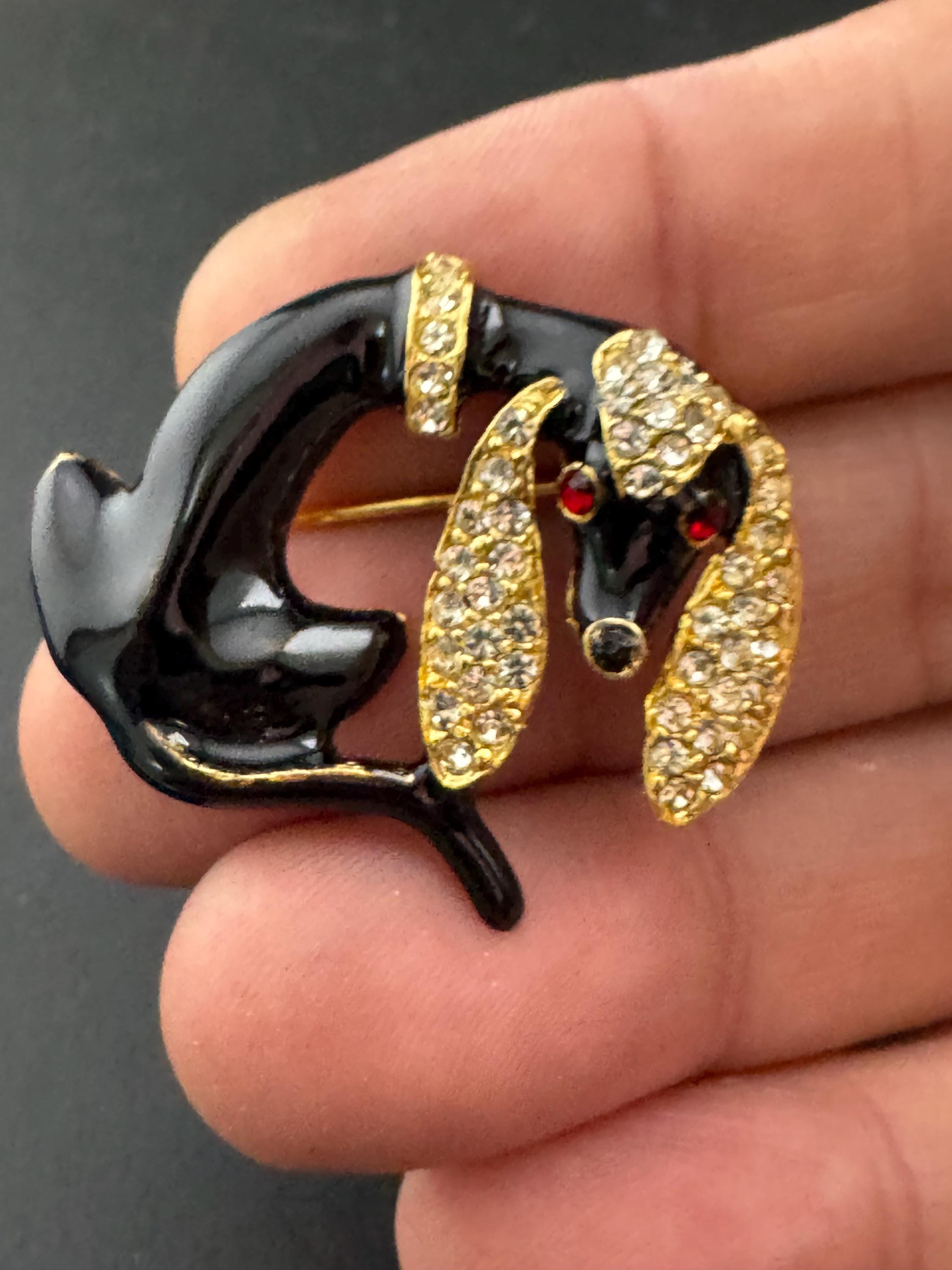 Vintage black enamel coear diamanté crystal novelty Dog Brooch, daschound