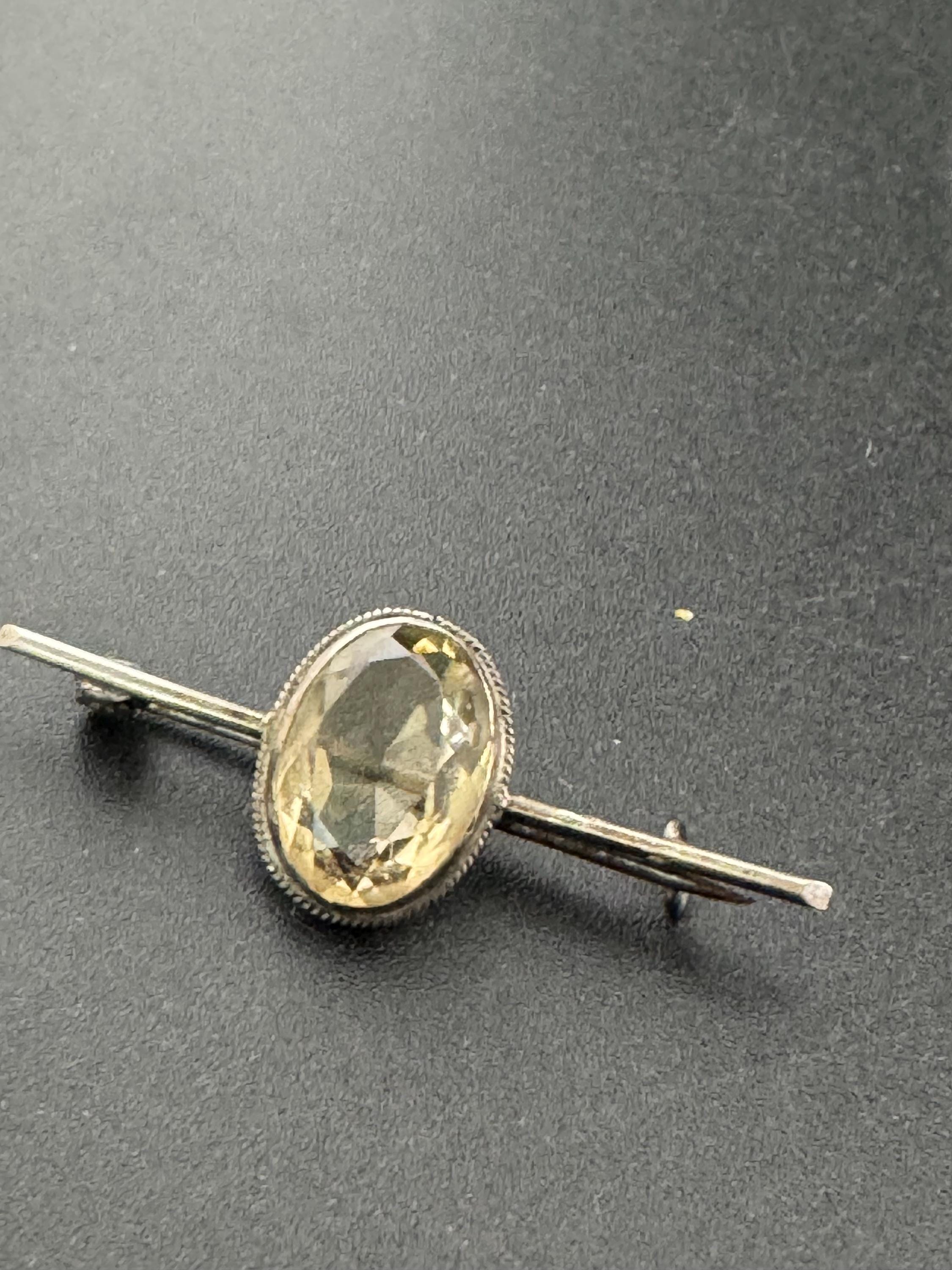 Vintage Victorian silver white metal pale citrine bar pin brooch 4cm