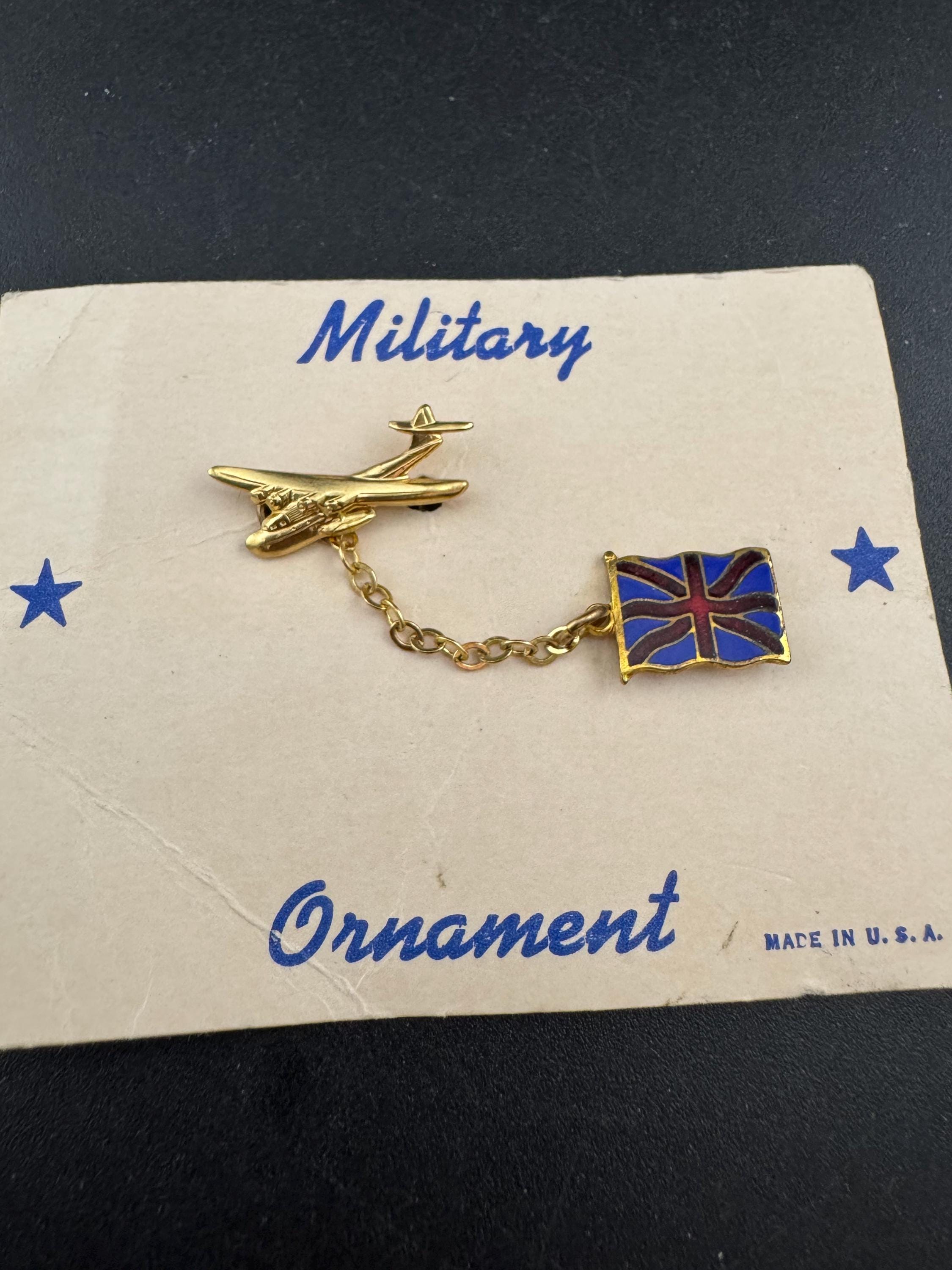 Vintage Union Jack and aeroplane Military UK flag emblemenamel gold tone Vintage double pin brooch patriotic red white blue