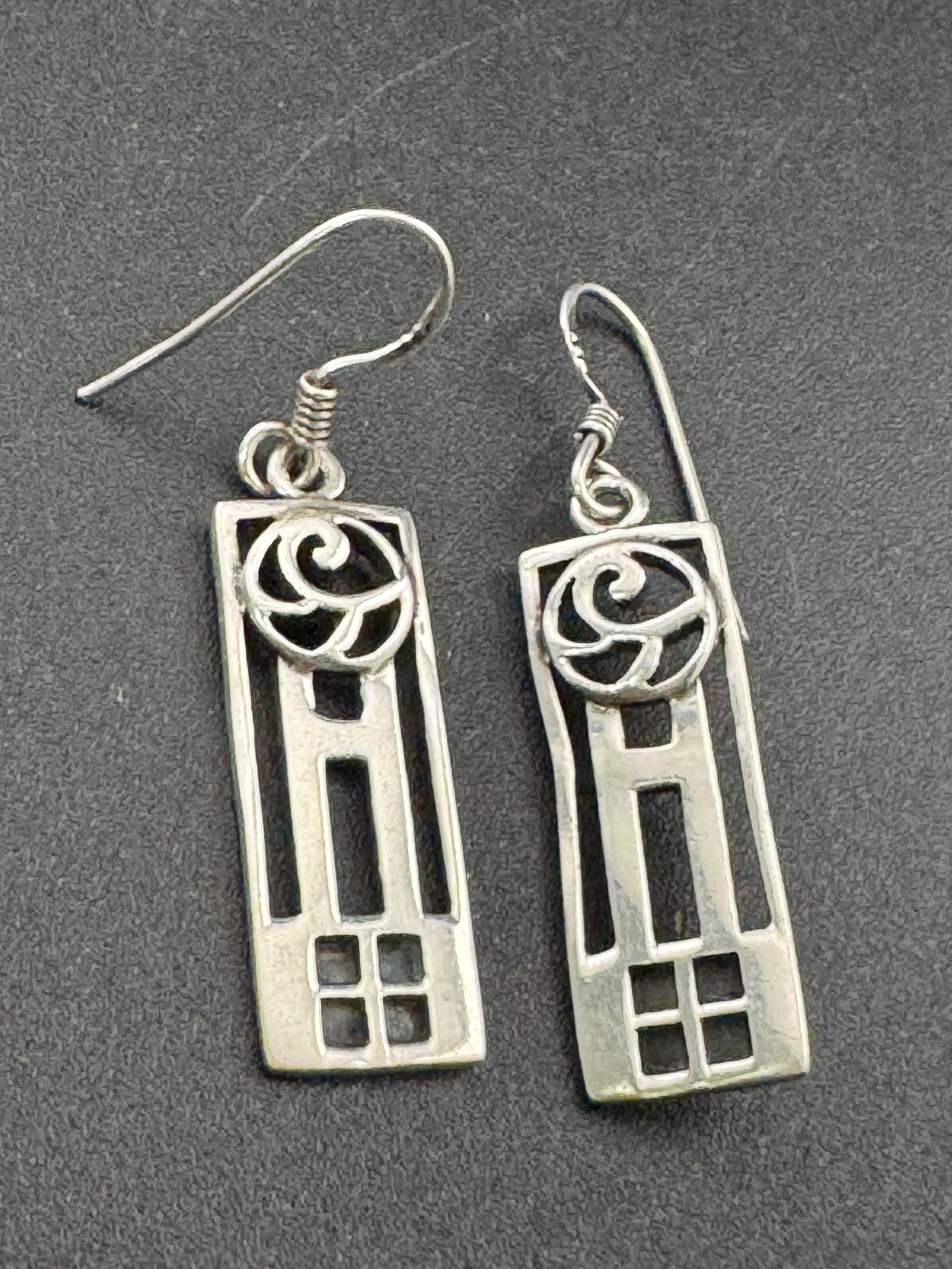 Art Nouveau style Sterling 925 Silver dangly Earrings Pierced cut out work
