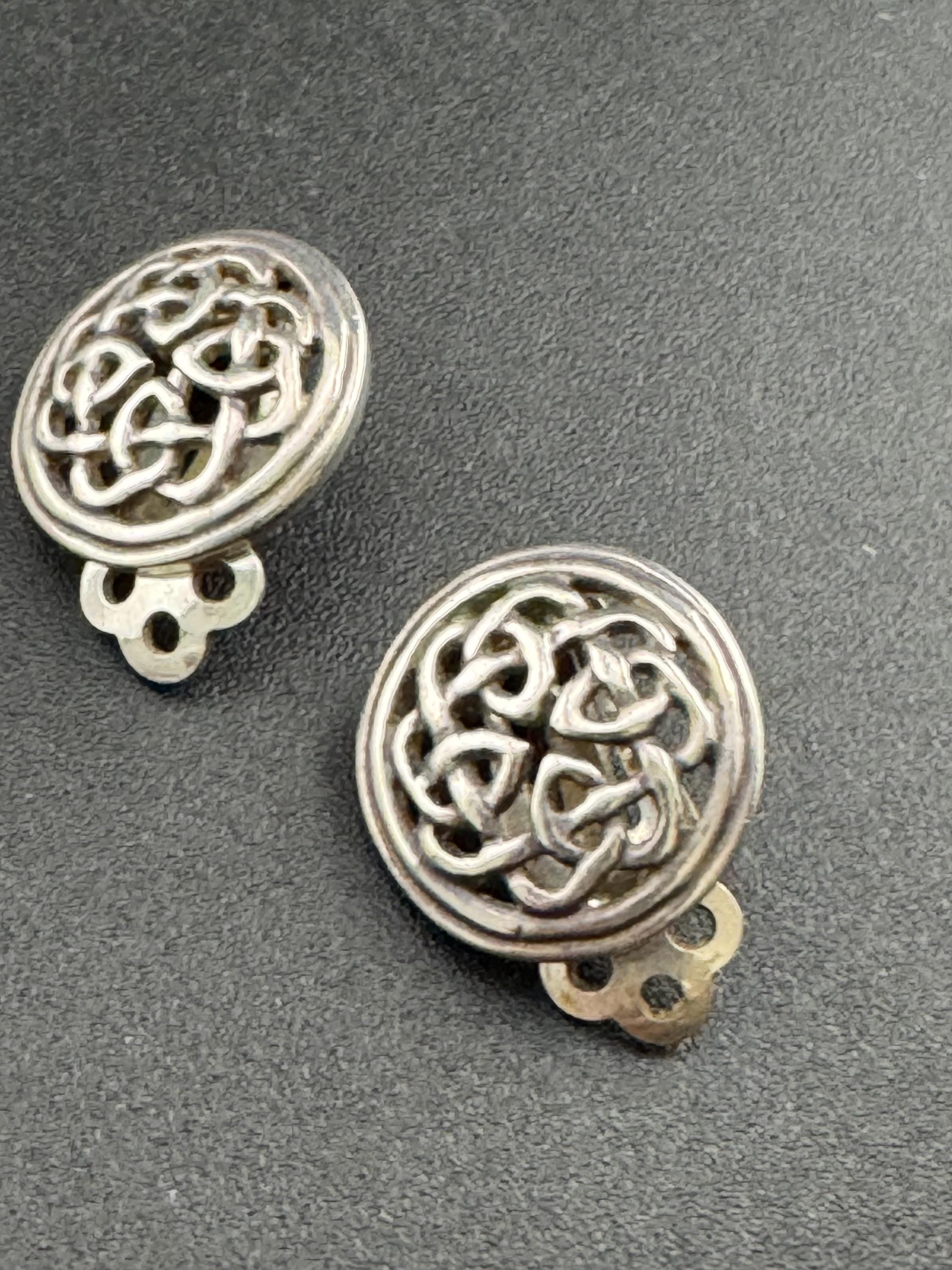 Small Vintage 925 arts and crafts style floral sterling silver clip on earrings 1.5cm