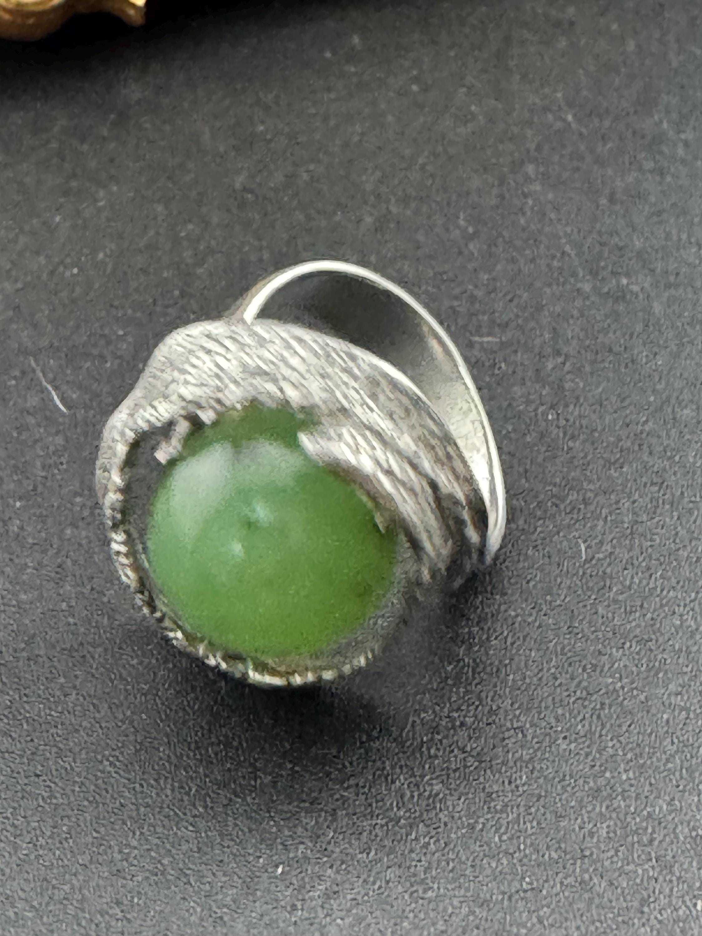 Uk Size U men’s brutalist 925 Sterling silver ring with green gemstone, adjustable sizing