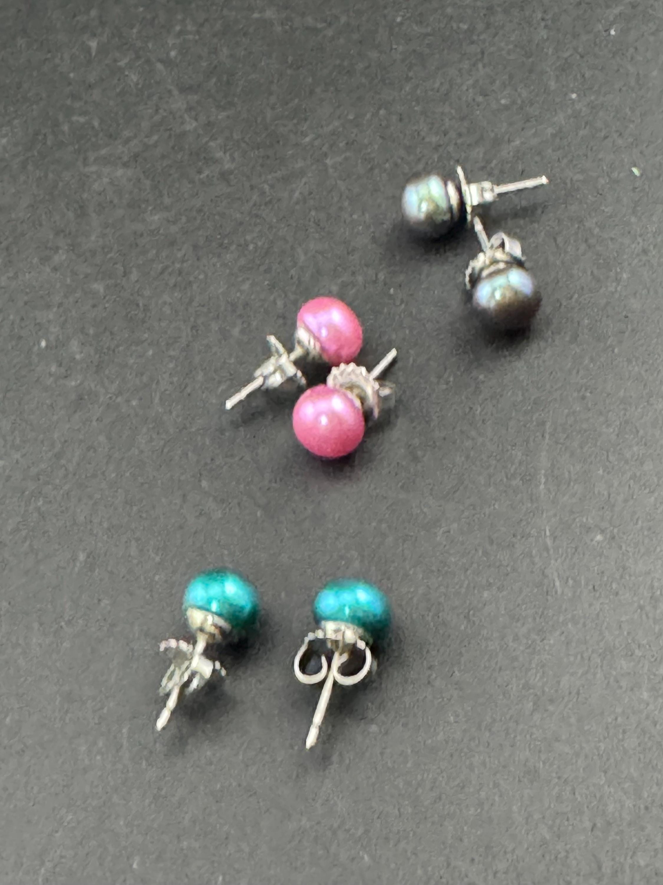 One pair of 925 Sterling silver genuine natural pearl small stud earrings choose bright pink,  teal green or petrol grey
