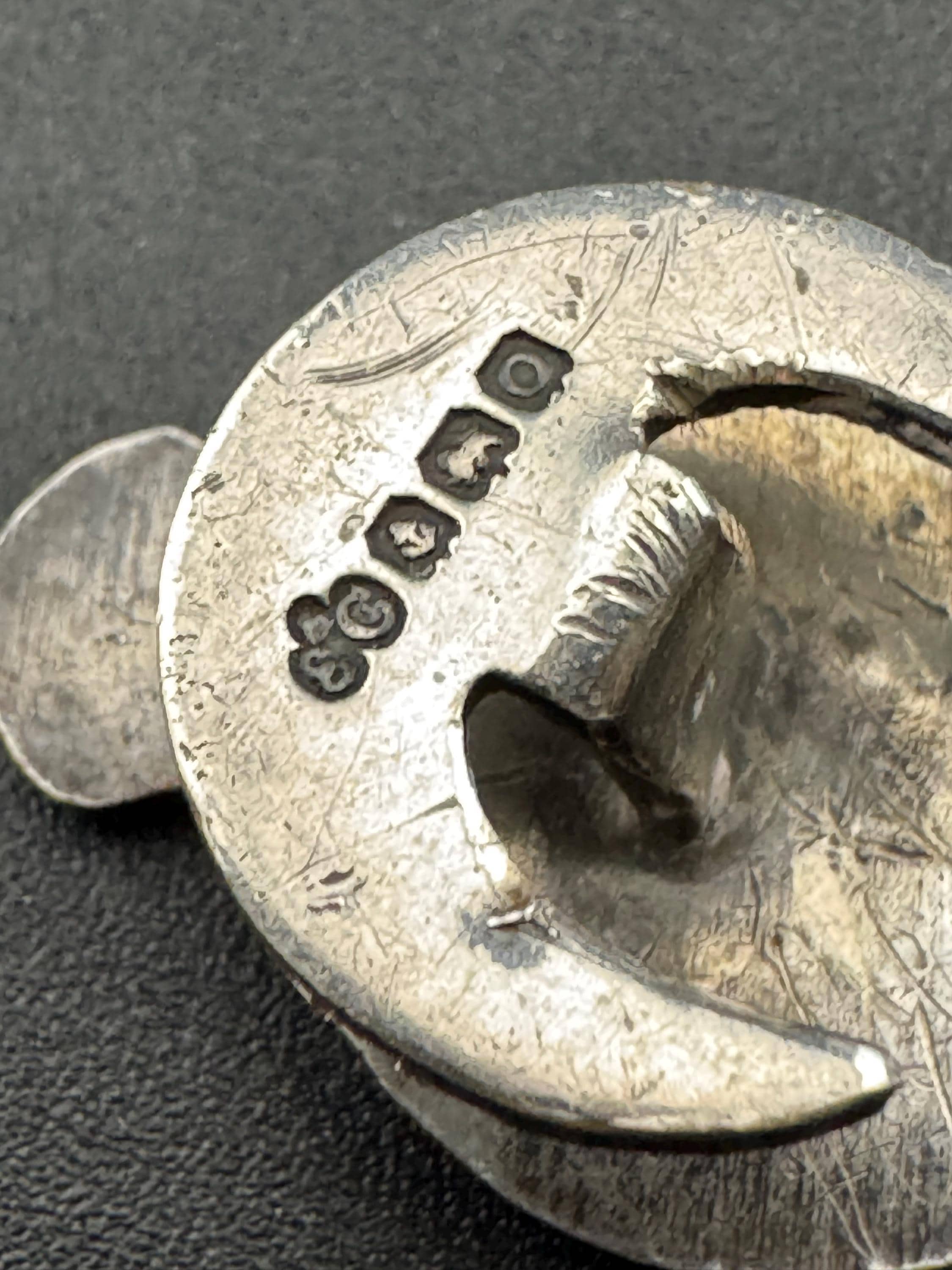 military pin, hallmarked silver lapel badge of the army officers' reserve 6.7 grams