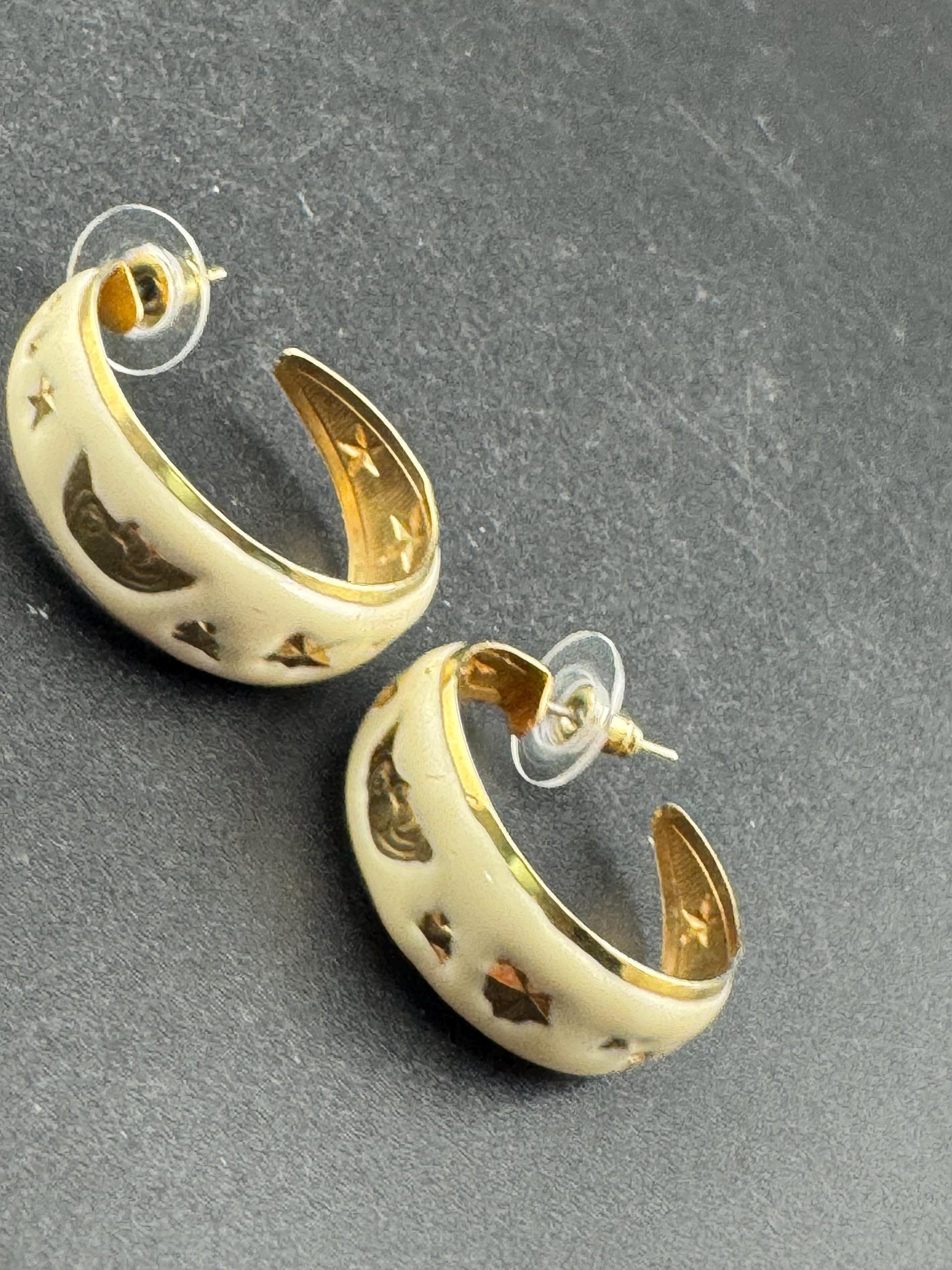 Retro 1980s classic cream enamel star and moon hoop pierced earrings