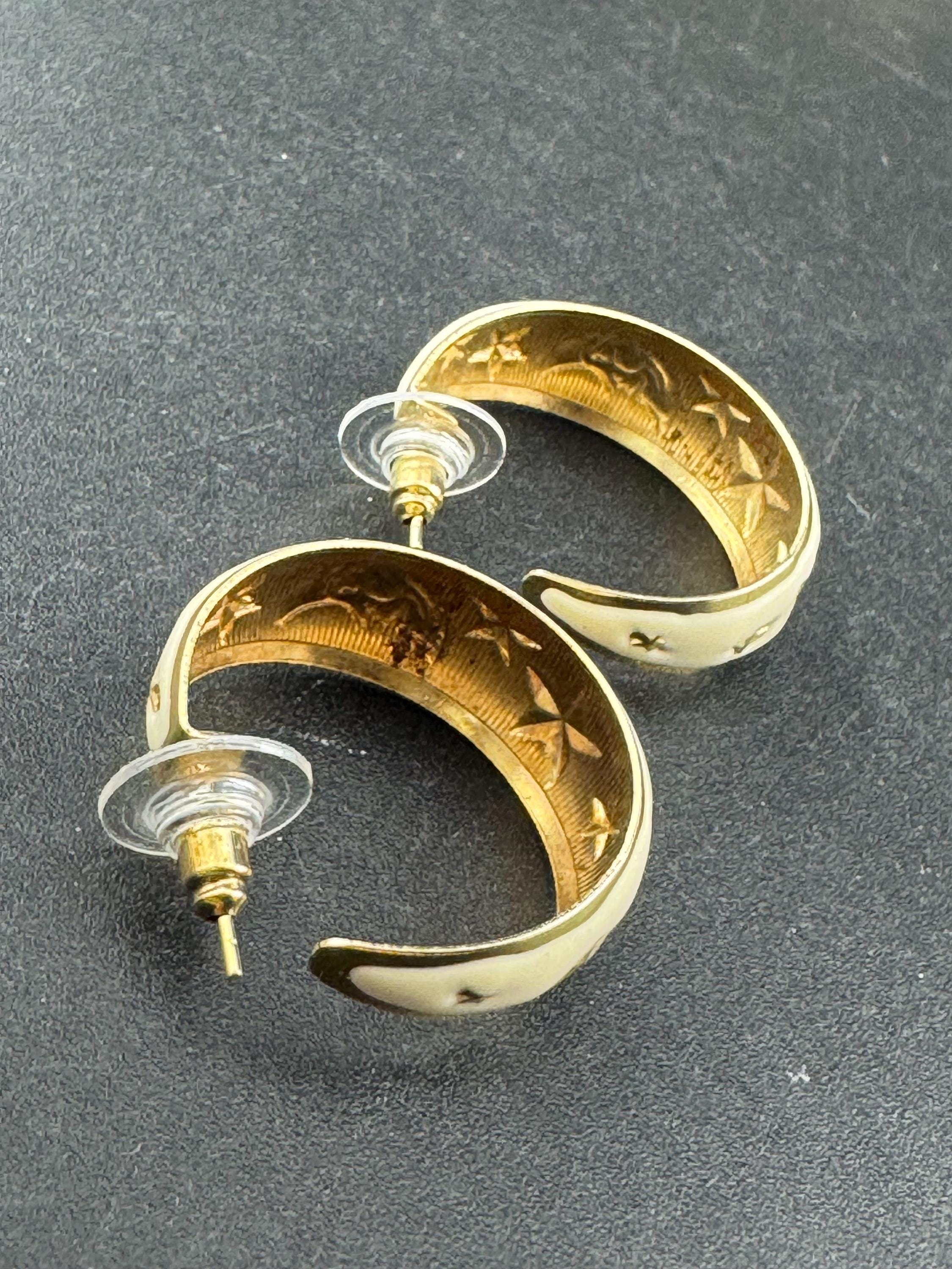 Retro 1980s classic cream enamel star and moon hoop pierced earrings