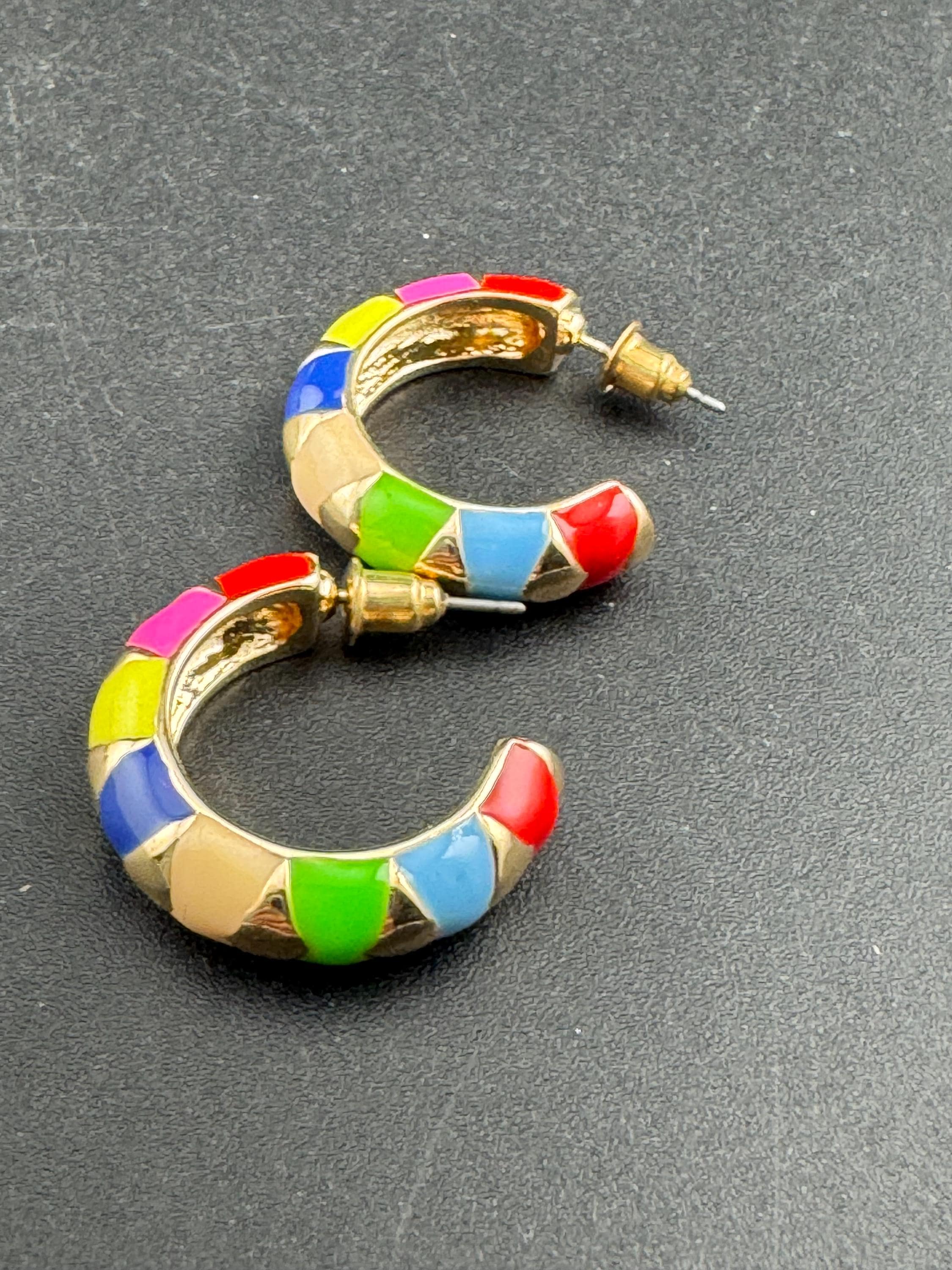 Vintage bright blue green red yellow enamel gold tone hoop pierced earrings