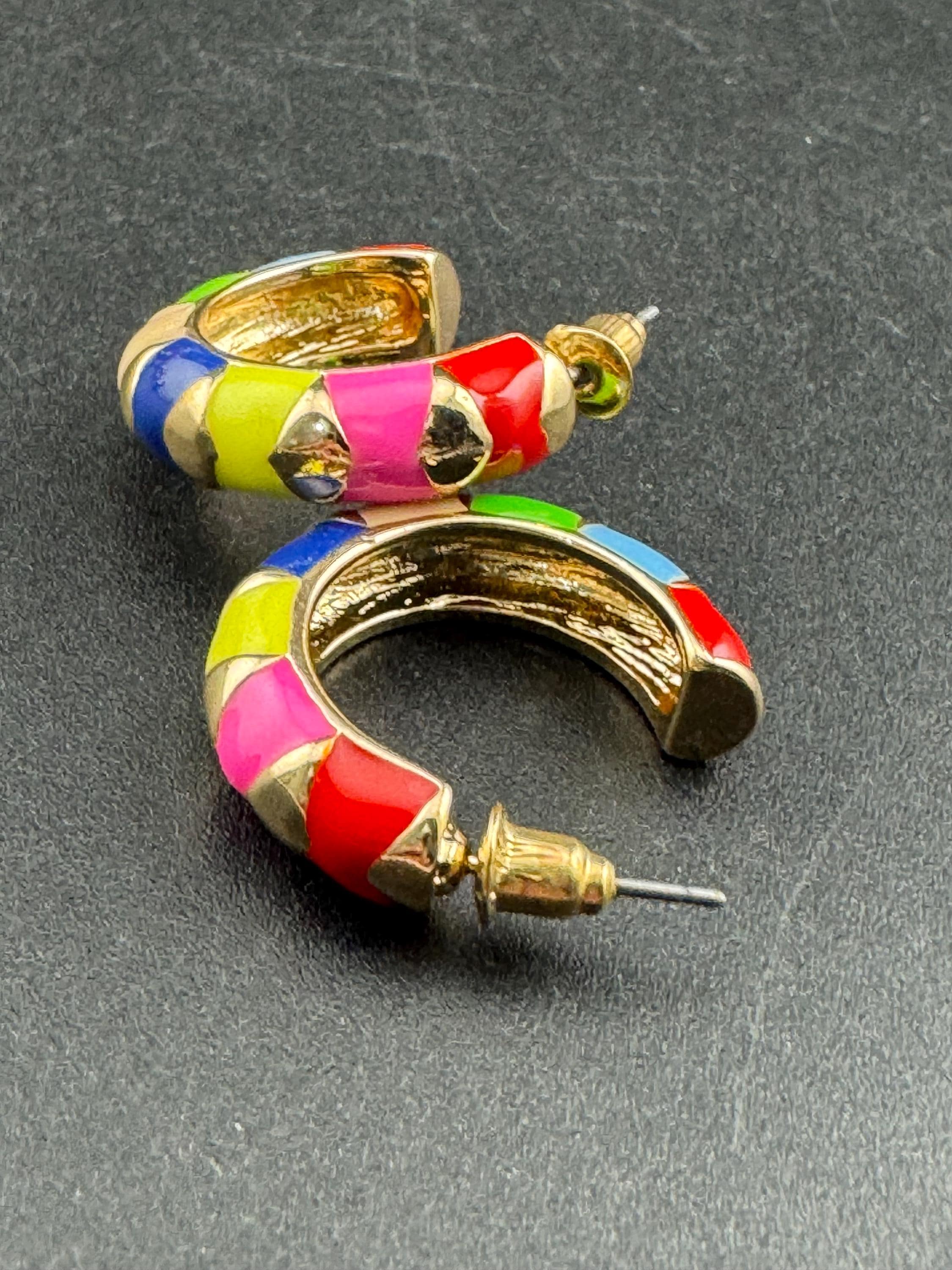Vintage bright blue green red yellow enamel gold tone hoop pierced earrings