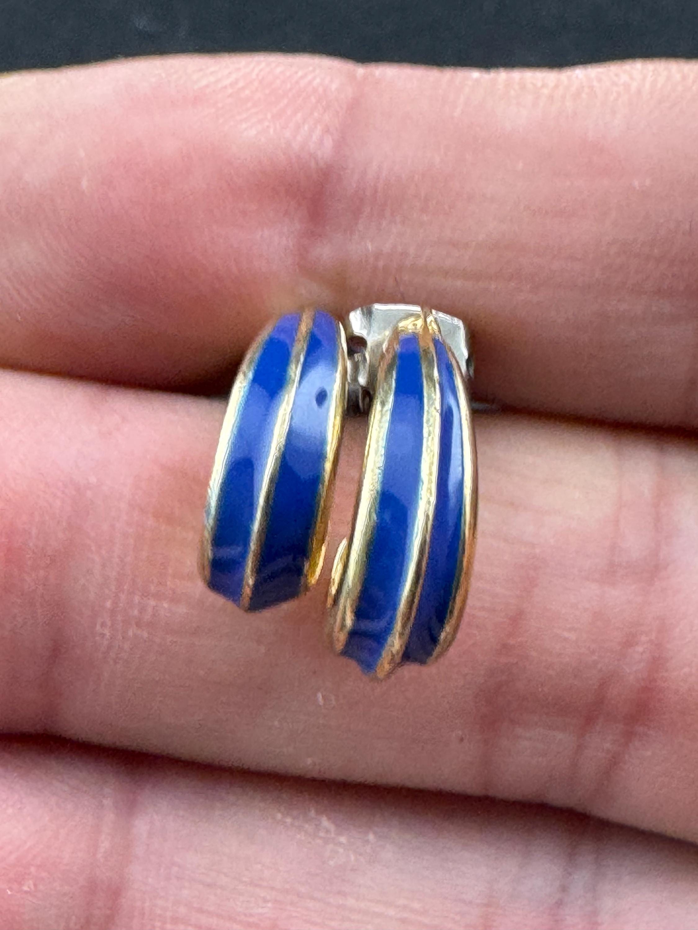 Vintage Retro 1980s Gold tone small blue half hoop enamel pair earrings pierced