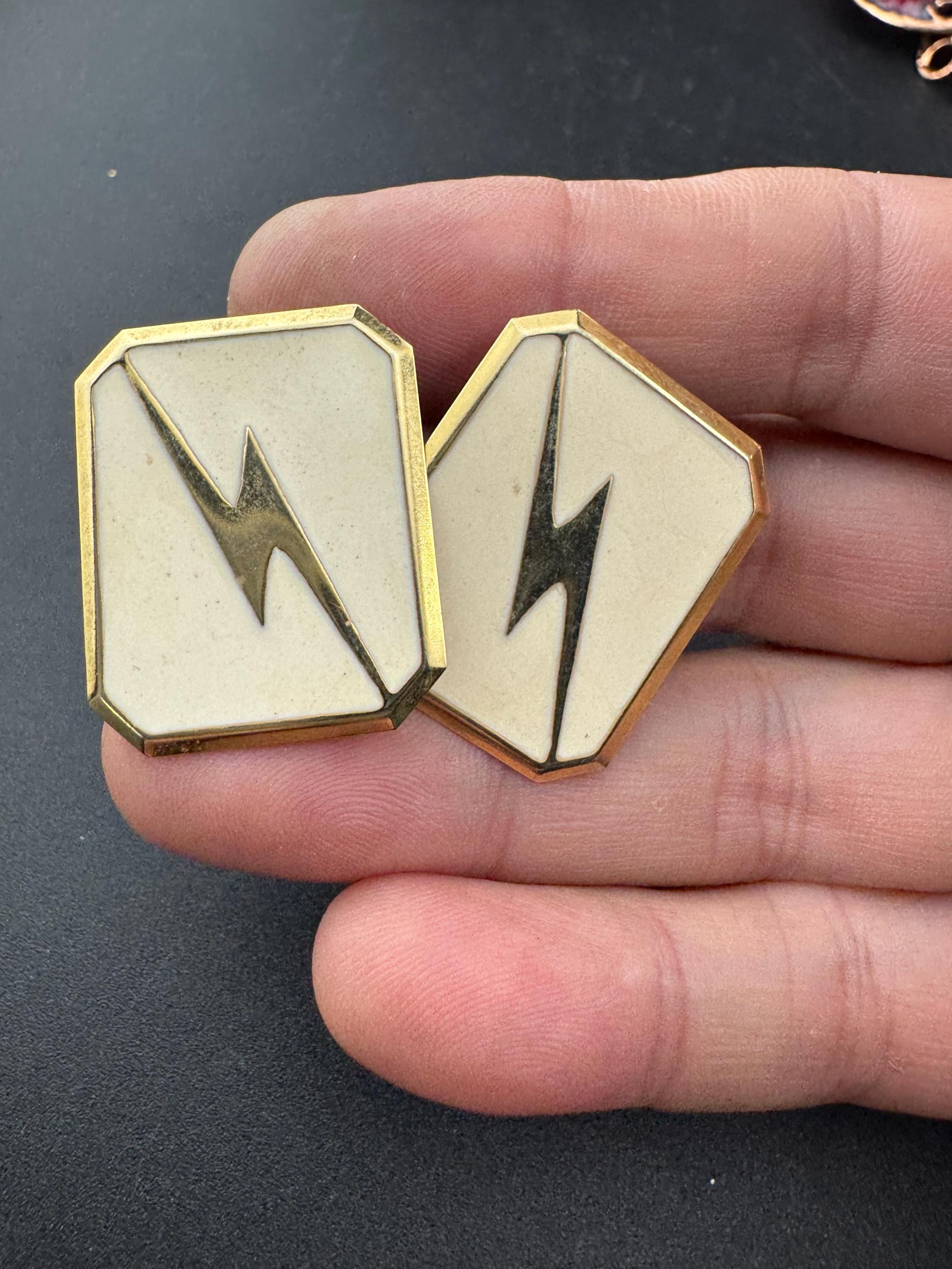 Vintage 1980s nude neutral cream enamel octagonal studs for pierced ears, stud earrings gold tone