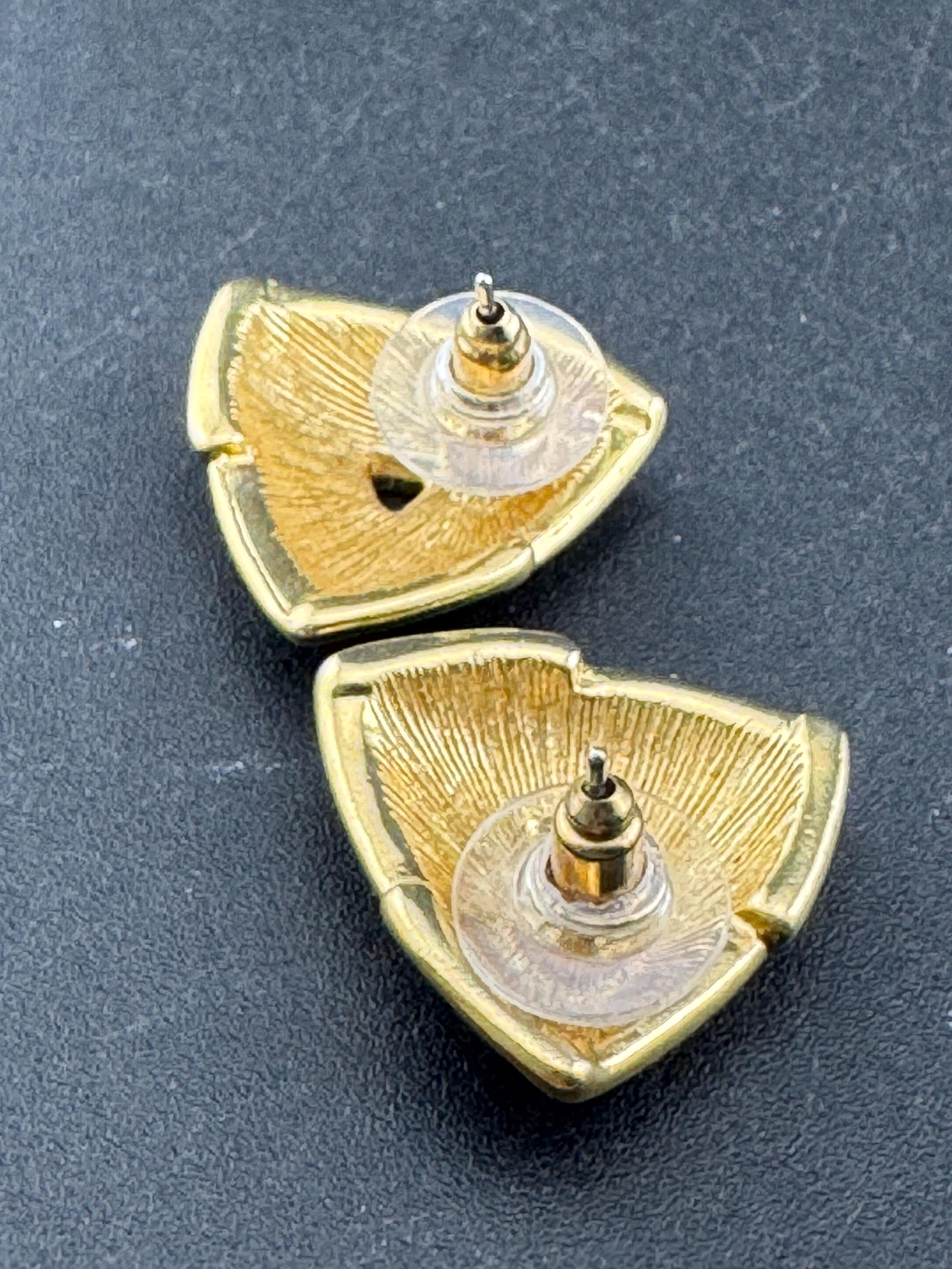 Black enamel pair stud earrings pierced Vintage Gold tone triangles