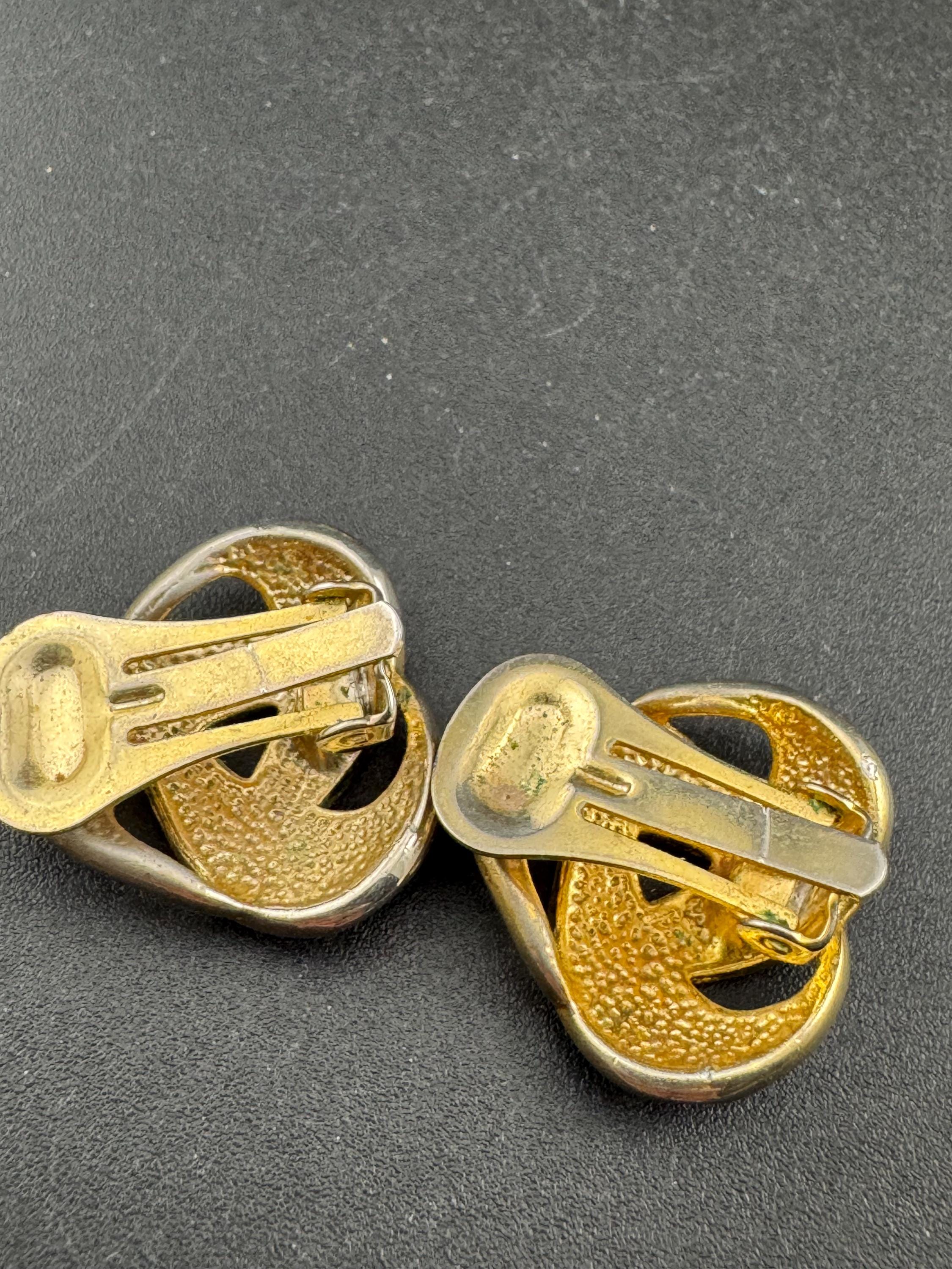 Vintage Retro Gold tone classic bright red enamel clip on swirl earrings 1980s 1990s