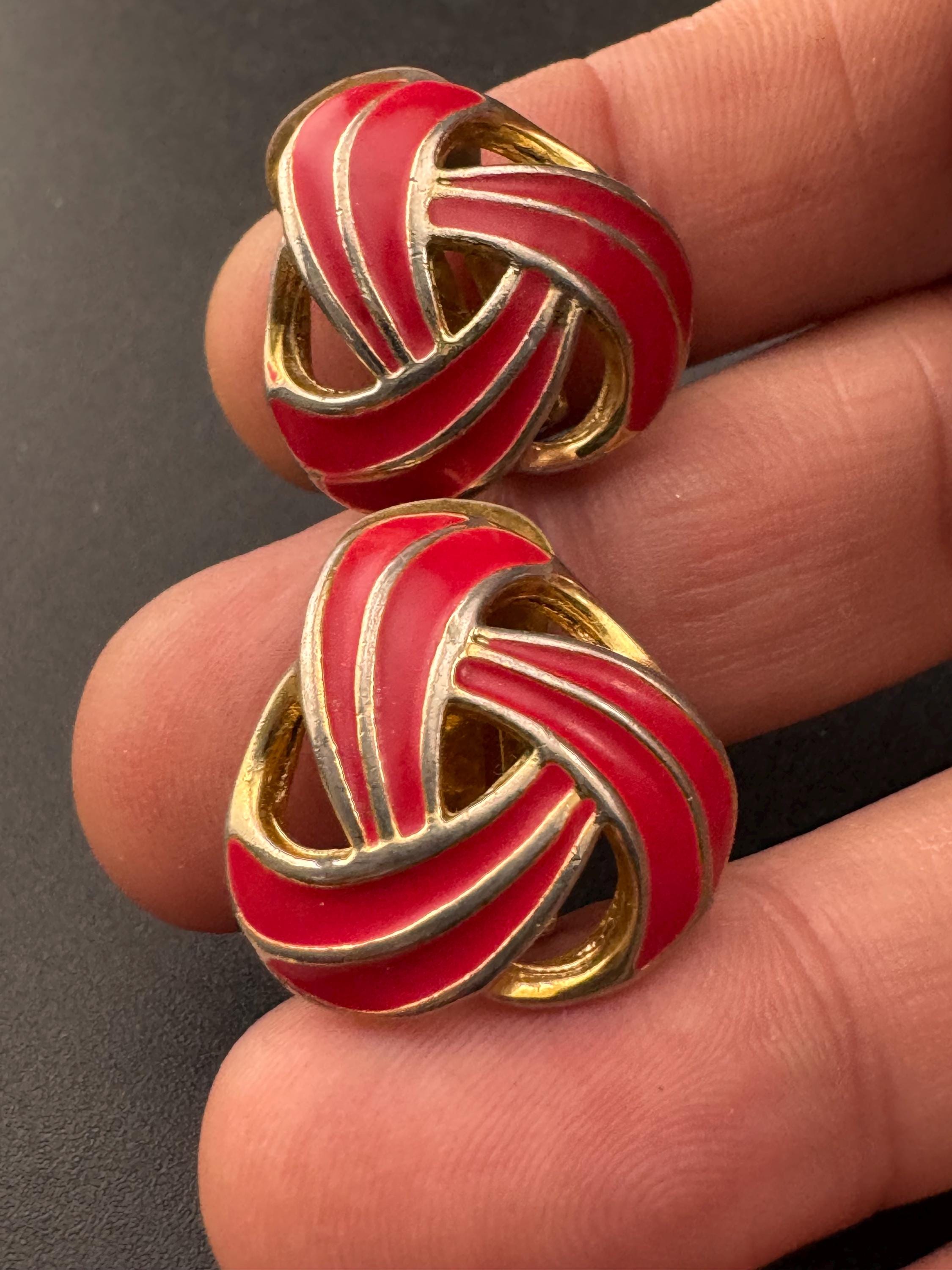 Vintage Retro Gold tone classic bright red enamel clip on swirl earrings 1980s 1990s