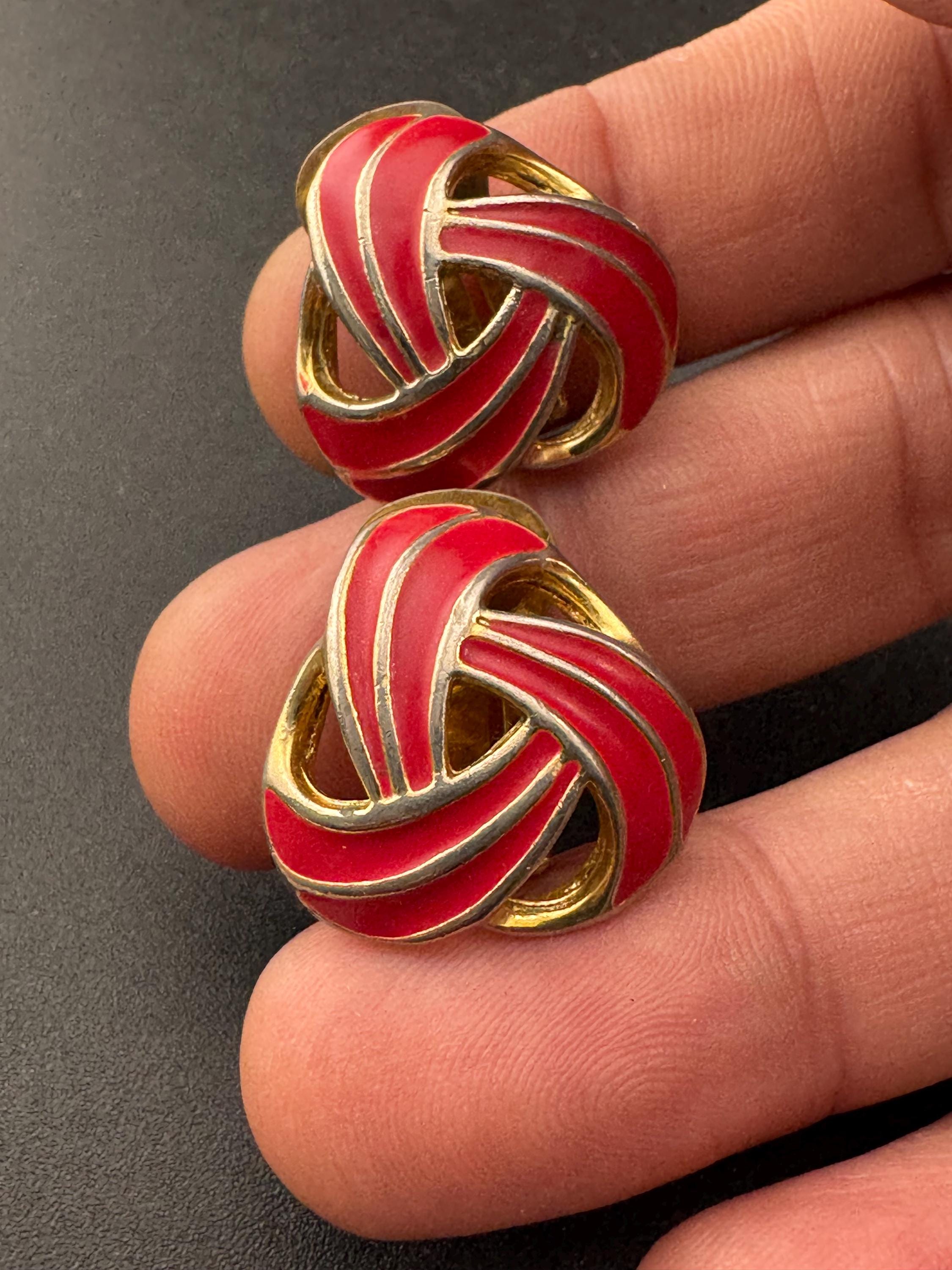 Vintage Retro Gold tone classic bright red enamel clip on swirl earrings 1980s 1990s