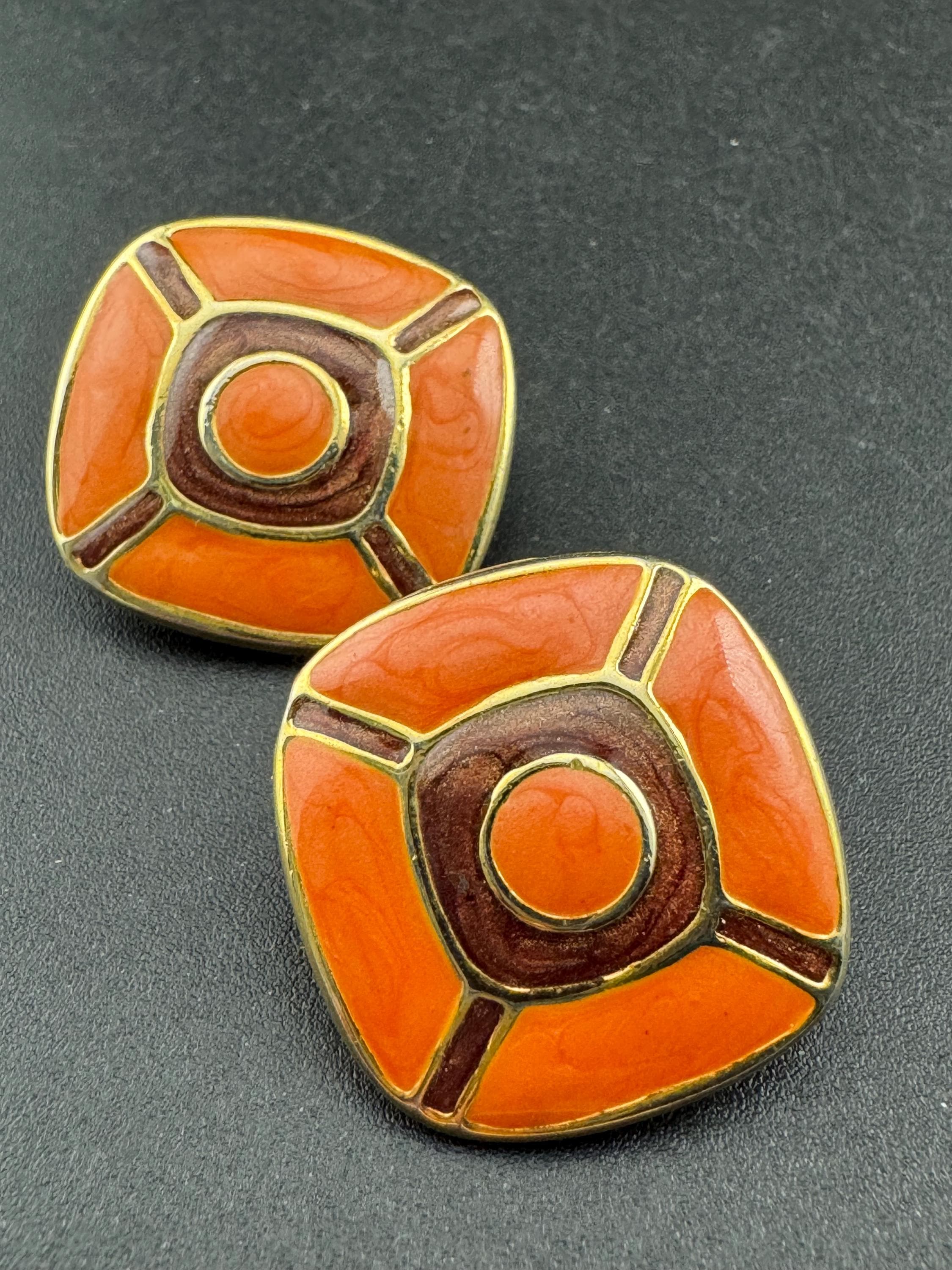 Vintage square shiny soft brown and orange enamel gold tone classic clip on stud earrings