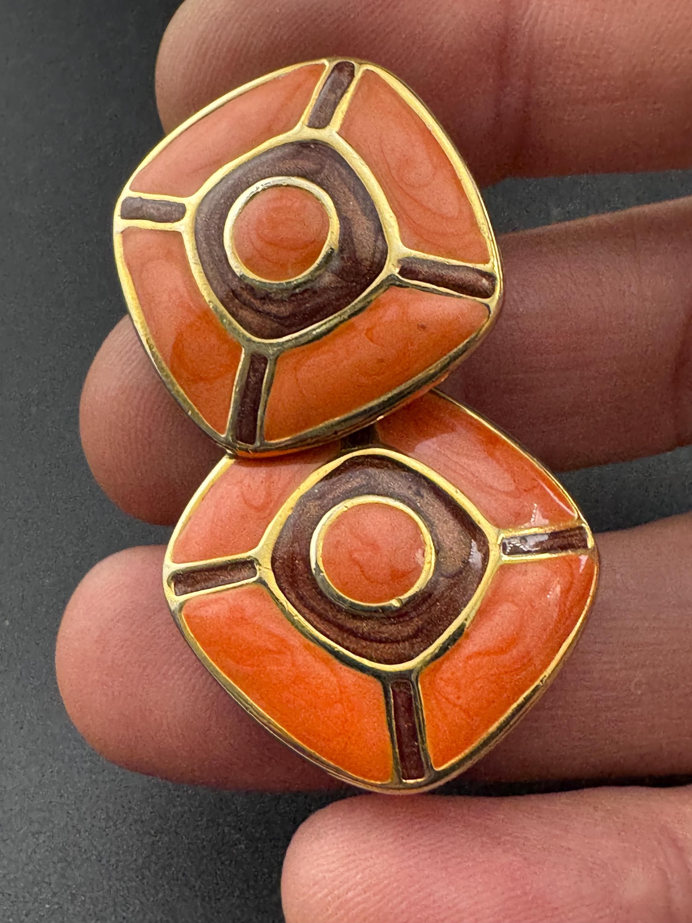 Vintage square shiny soft brown and orange enamel gold tone classic clip on stud earrings