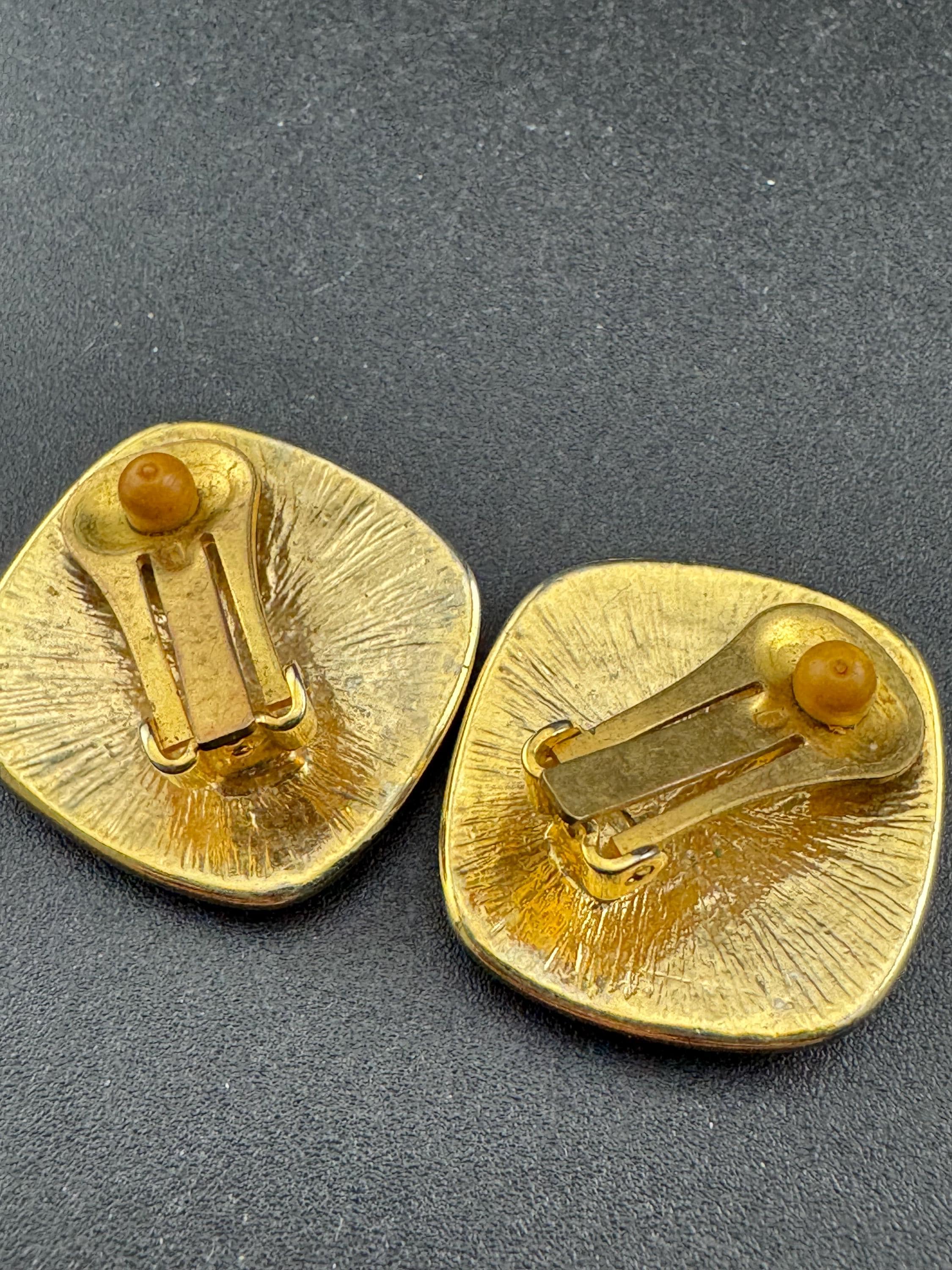 Vintage square shiny soft brown and orange enamel gold tone classic clip on stud earrings