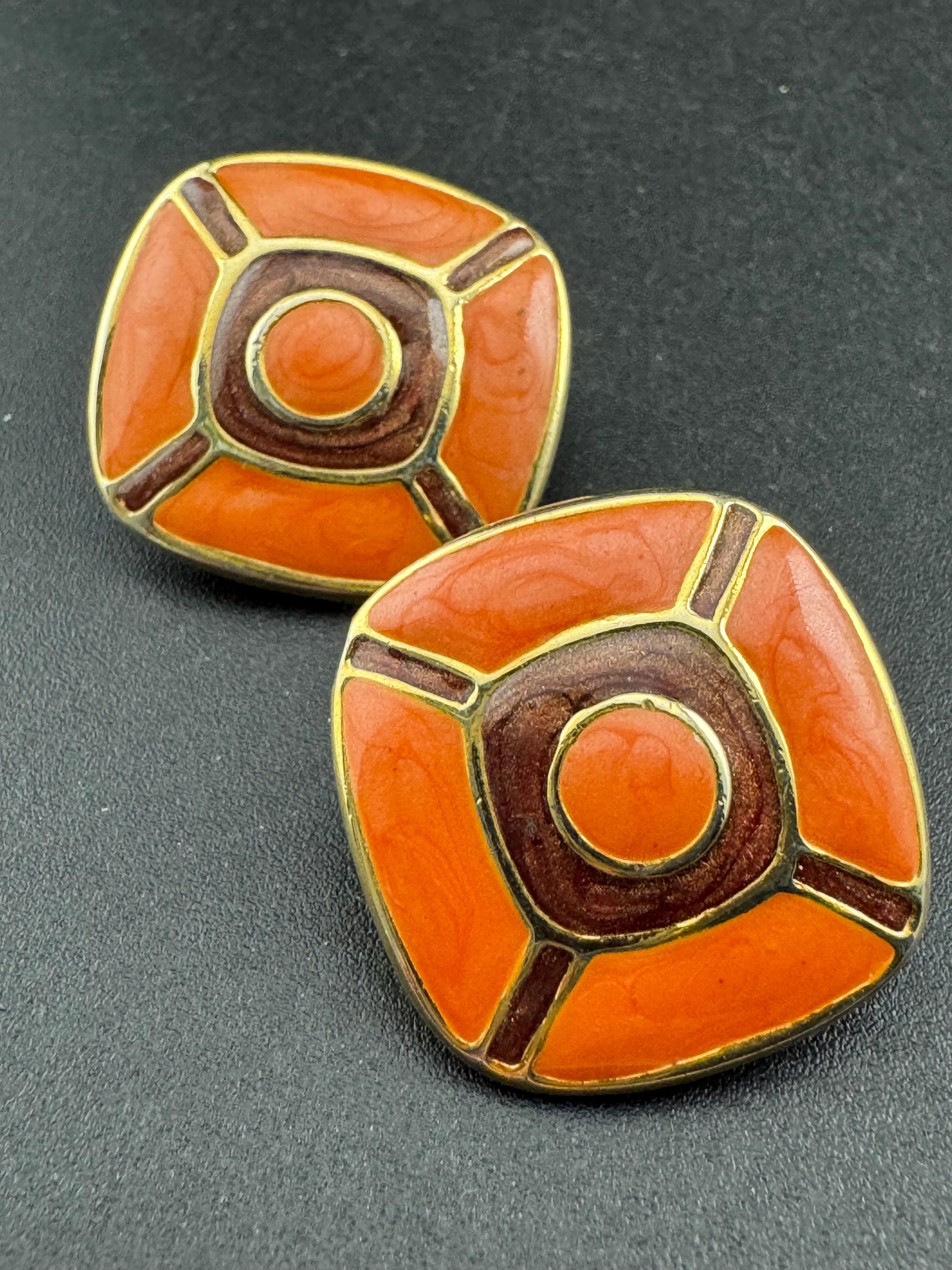 Vintage square shiny soft brown and orange enamel gold tone classic clip on stud earrings