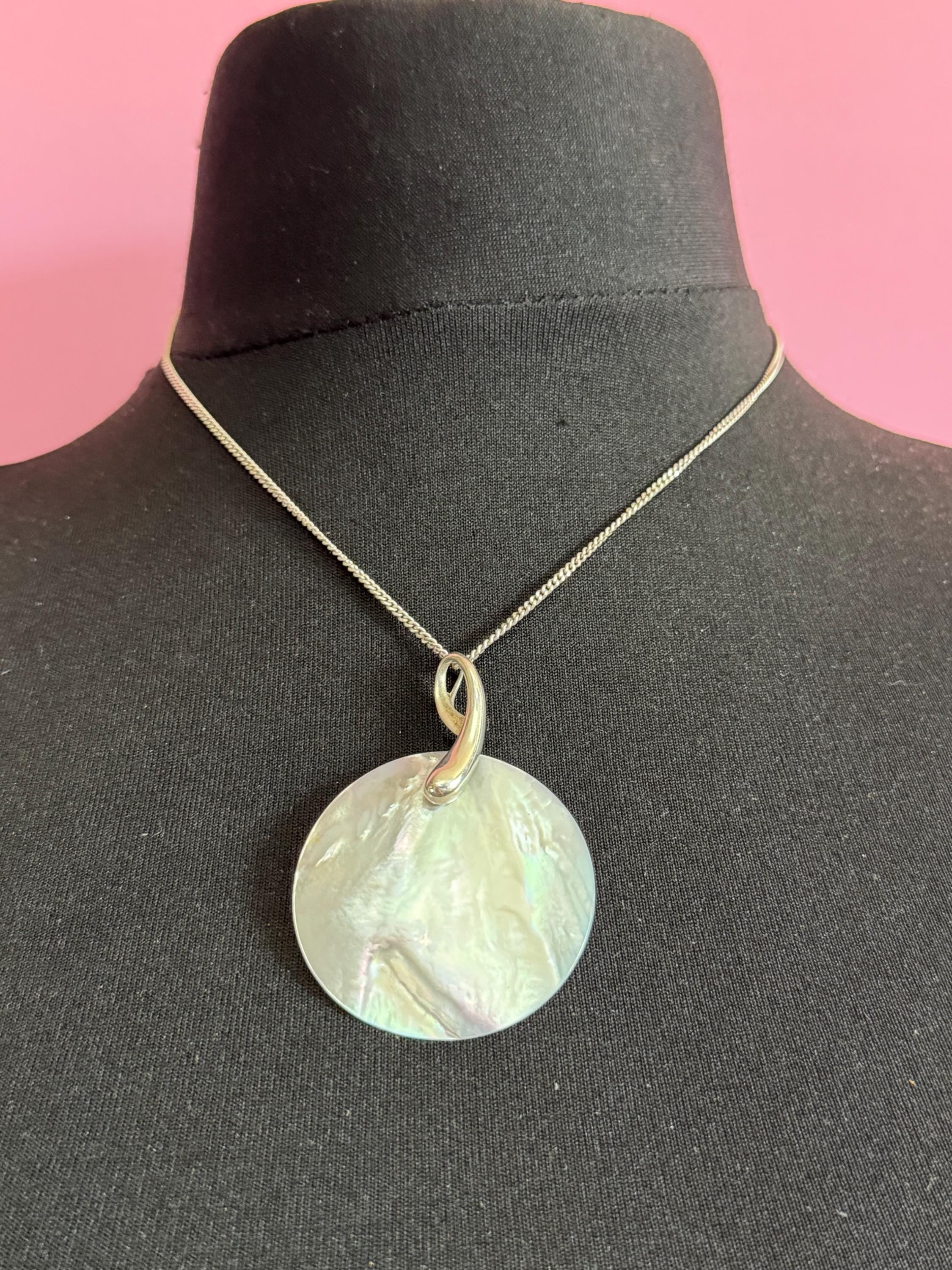 Retro 1980s sterling silver and natural shell pearl 6cm disc modernist  Sterling silver pendant necklace on a 46cm chain
