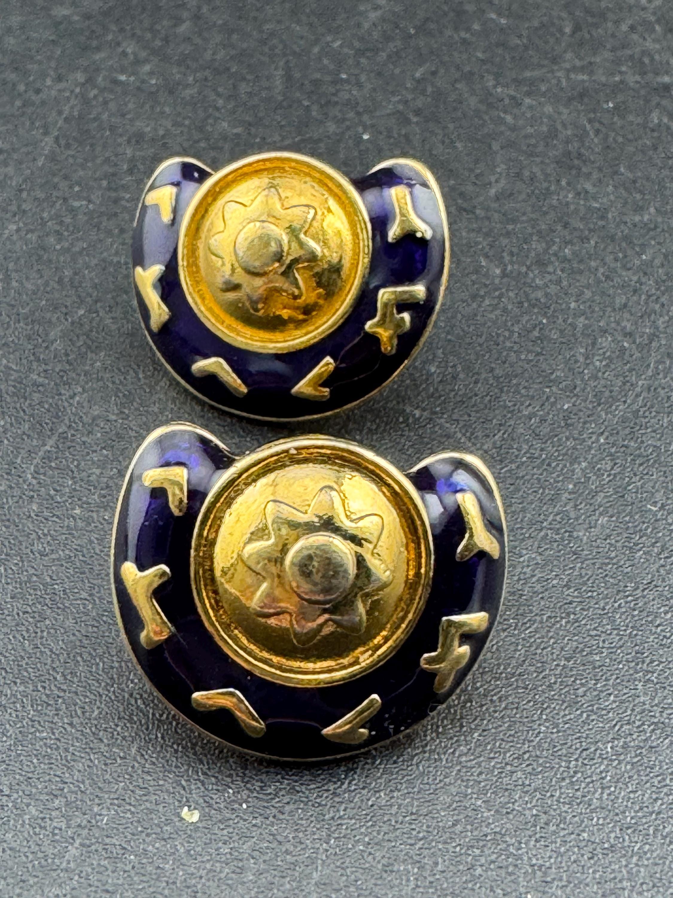 Vintage blue violet enamel clip on stud round earrings gold tone