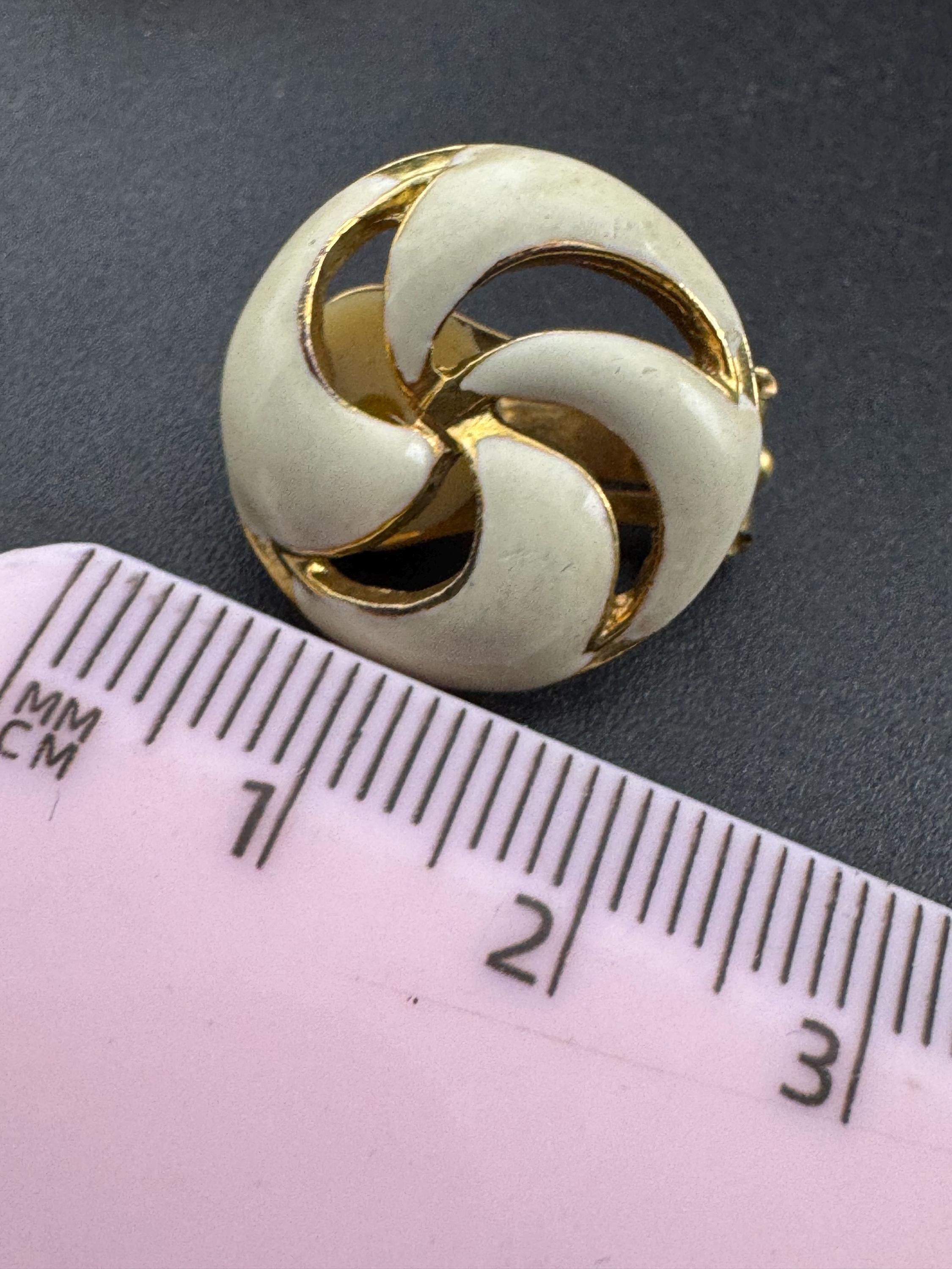 Vintage Gold Tone Enamel Clip On Earrings: 1980s Swirl Design