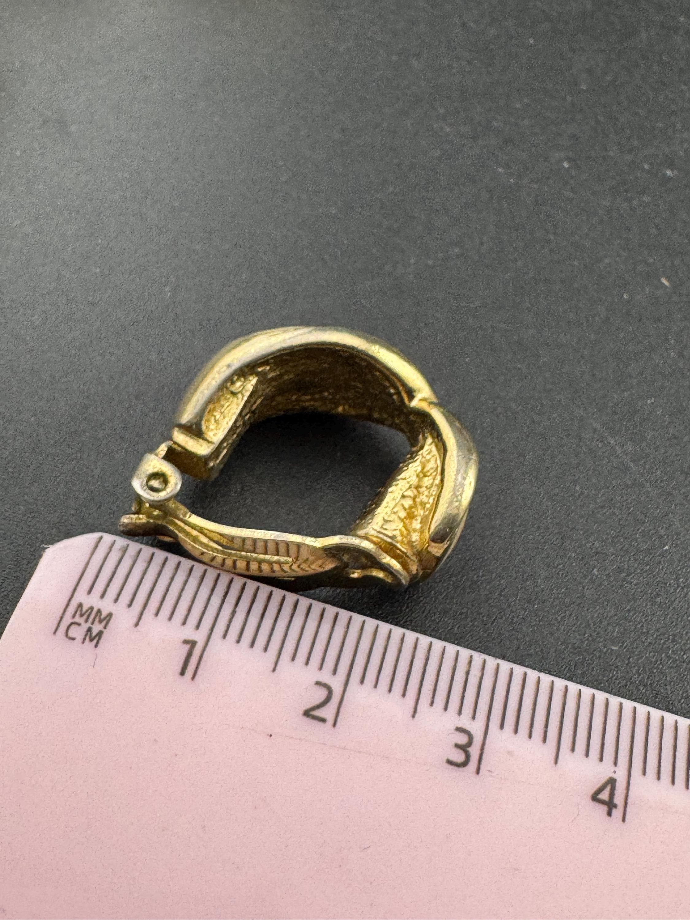 Vintage 2.5cm cream enamel gold tone clip on half hoop earrings