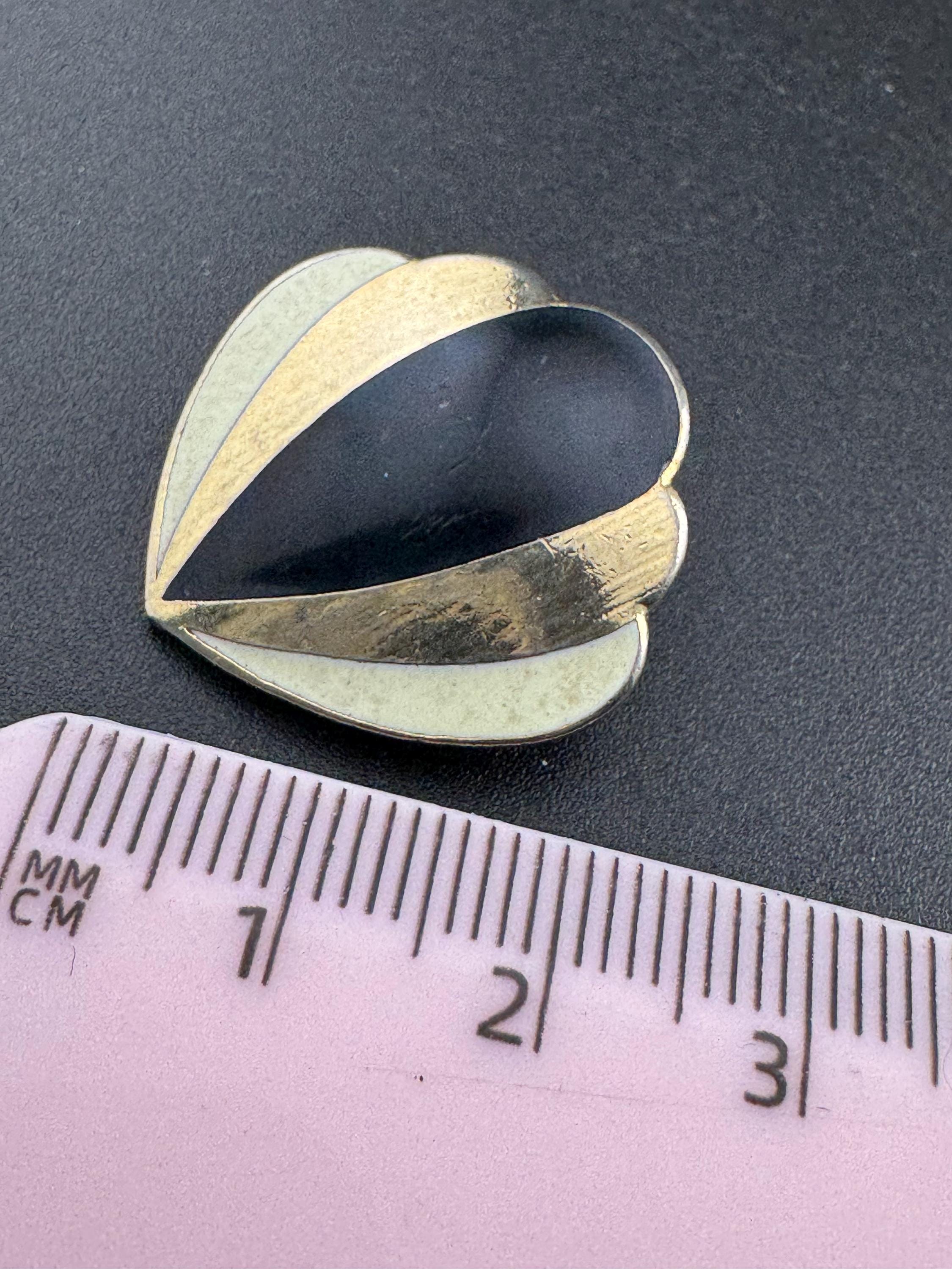Vintage Gold tone black beige cream enamel art deco style clip on earrings 1980s 1990s