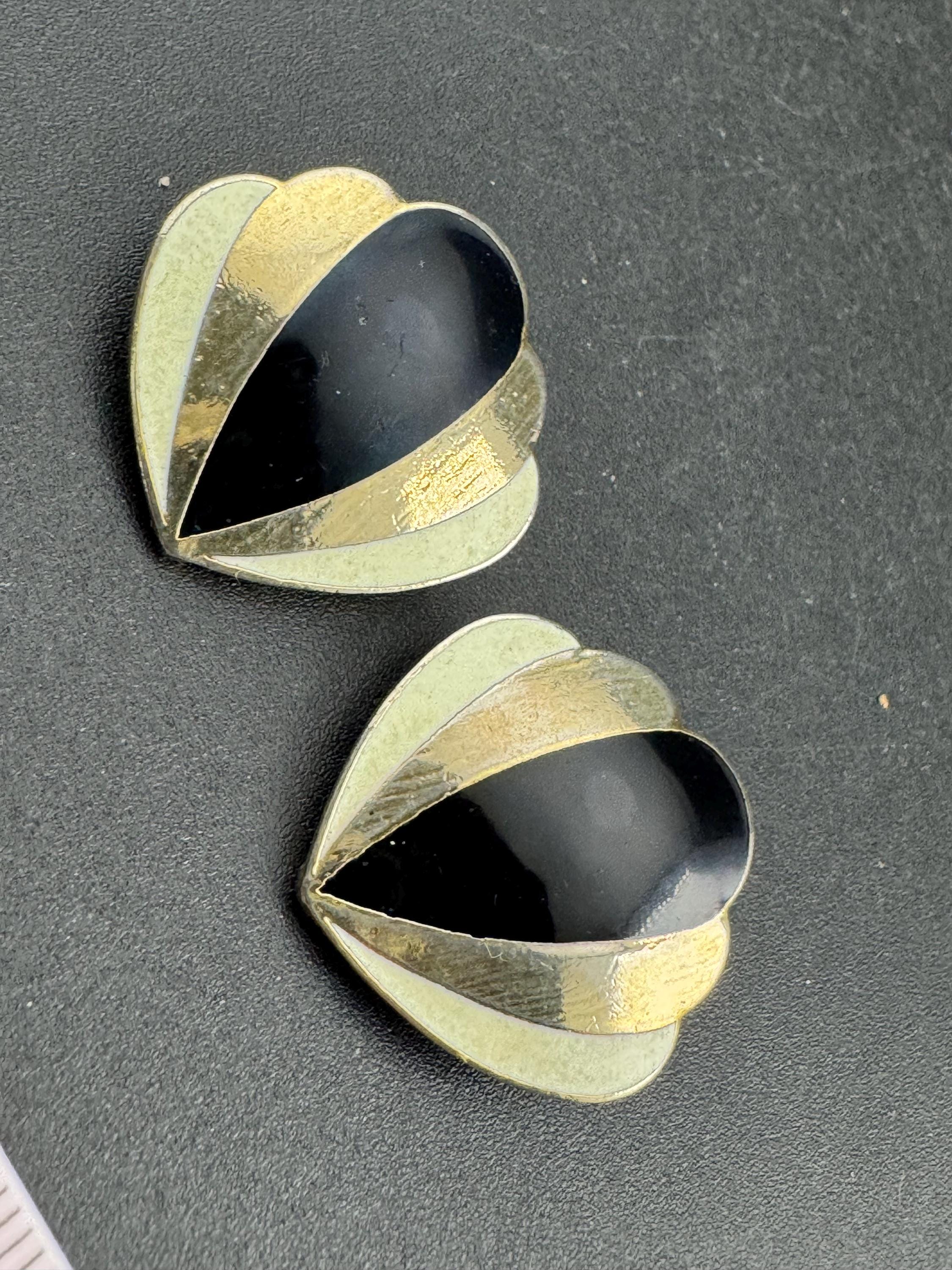 Vintage Gold tone black beige cream enamel art deco style clip on earrings 1980s 1990s