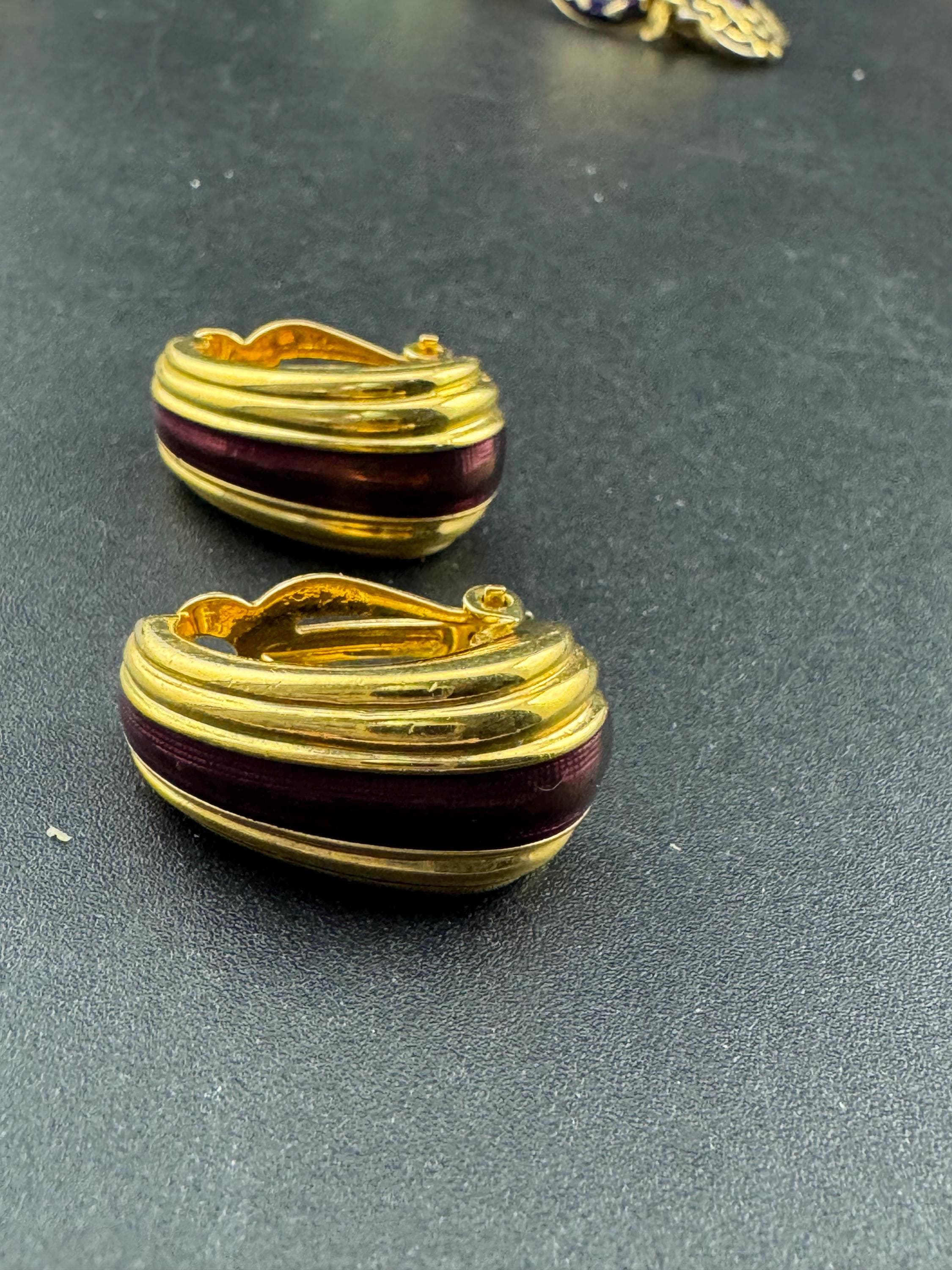 Vintage brown bronze enamel gold tone half hoop curved Clip On Stud Earrings 1980s retro