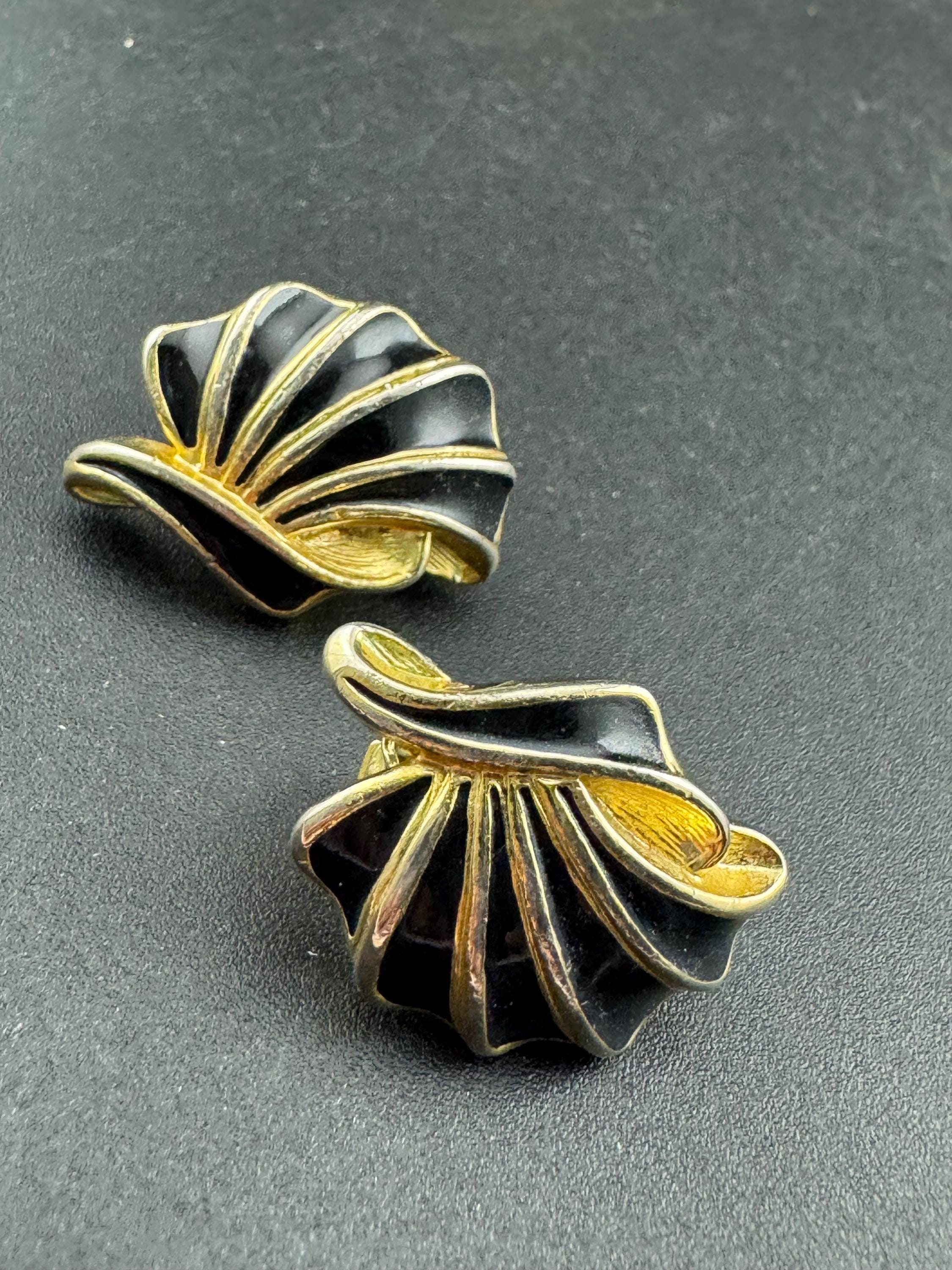 Vintage scalloped fan shaped shiny black enamel gold tone classic studs,  clip on earrings