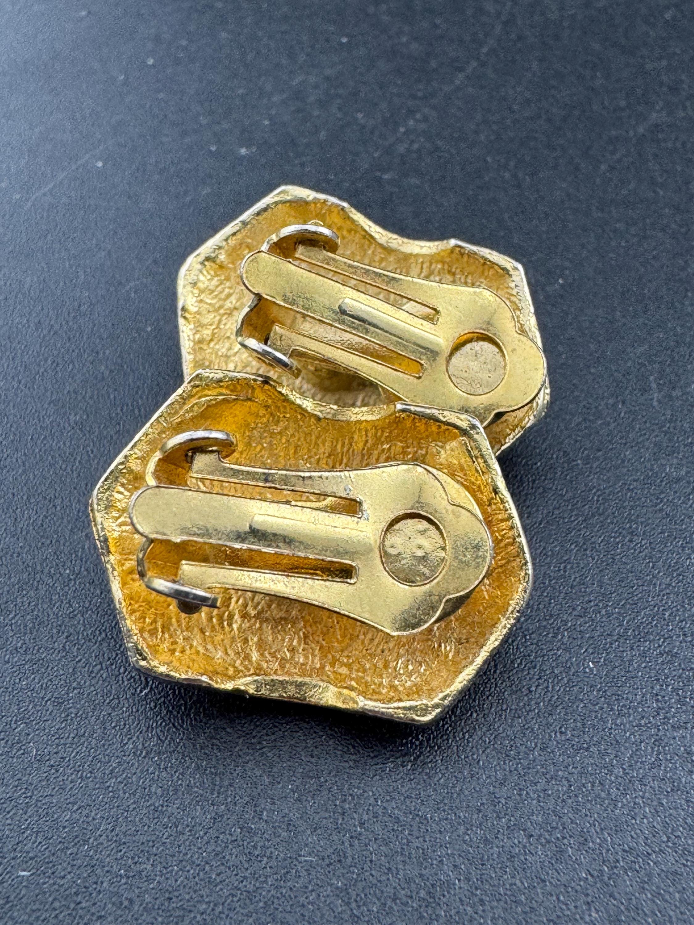 Vintage geometric shaped striped black enamel gold tone classic studs,  clip on earrings