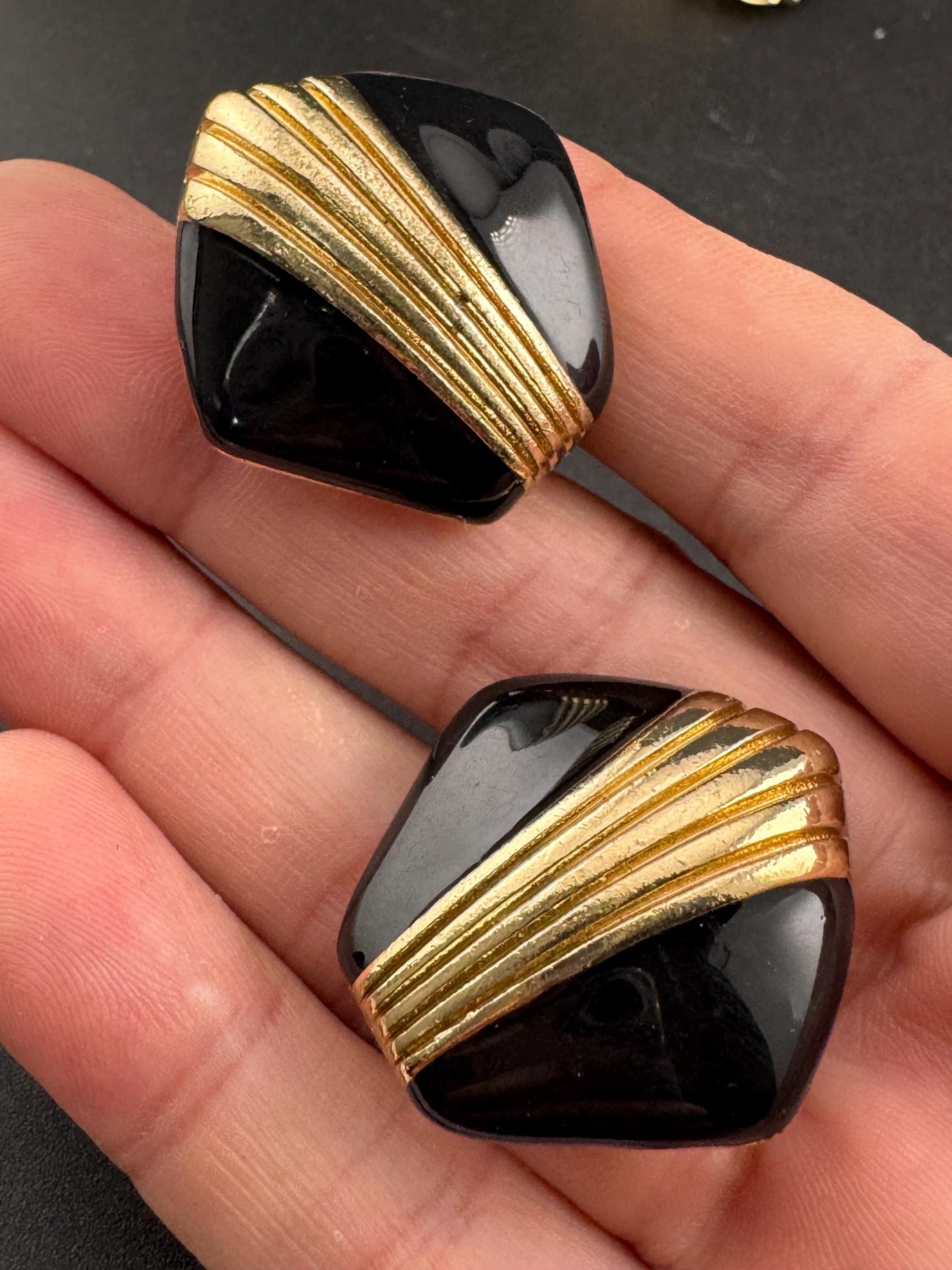 Vintage Gold tone oversized square black enamel art deco style geometric clip on earrings stud 1980s
