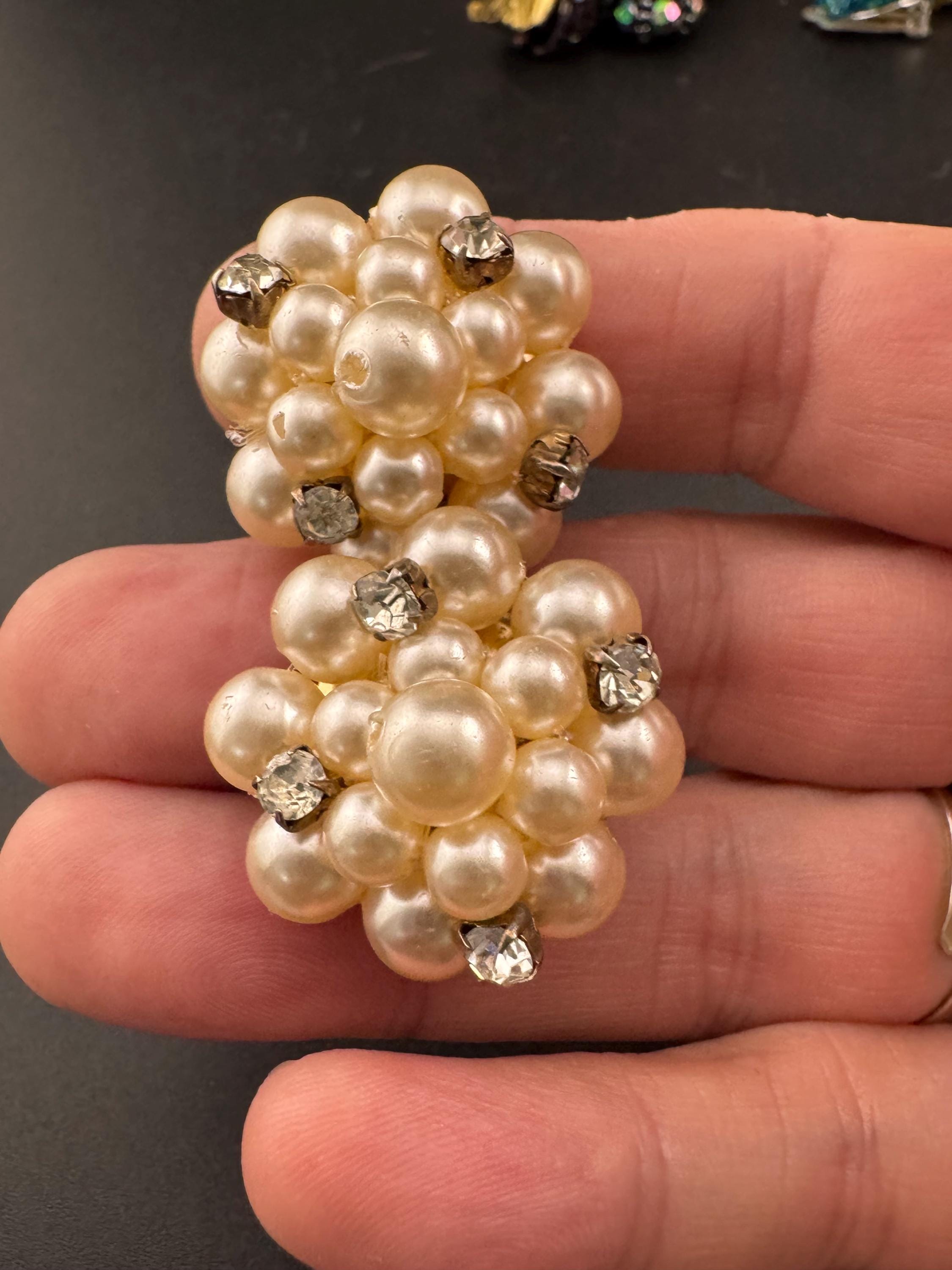 Large 2.5cm round Vintage cluster faux Pearl diamanté Clip on Statement Earrings