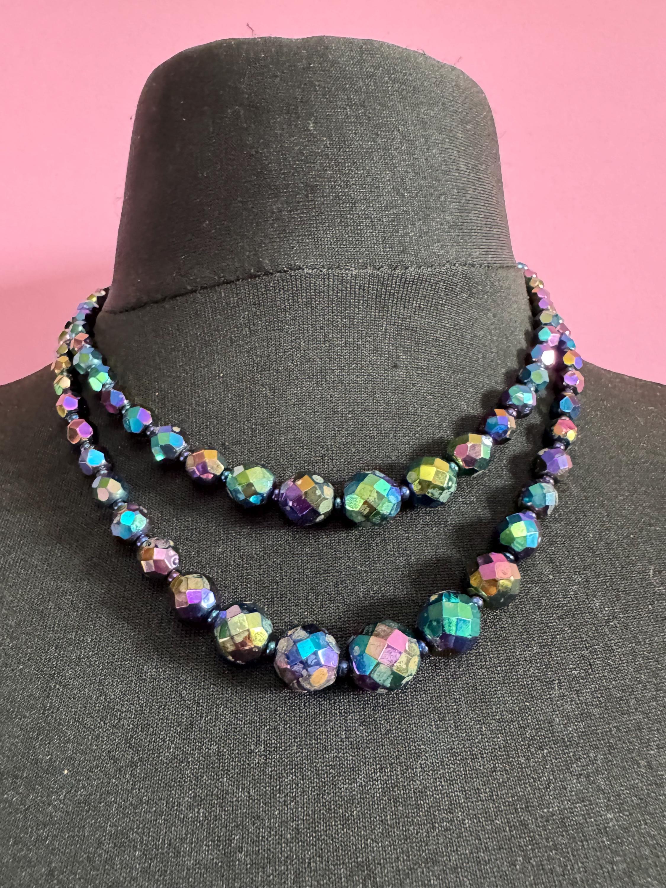 Vintage 1950s Aurora Borealis Glass Bead Necklace: Carnival Peacock AB