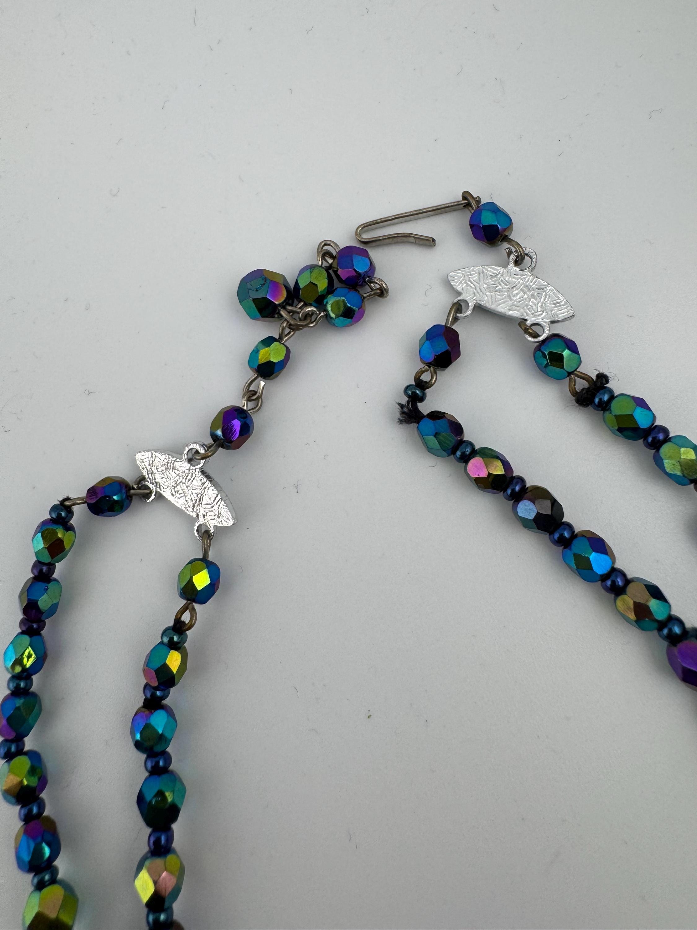 Vintage 1950s Aurora Borealis Glass Bead Necklace: Carnival Peacock AB