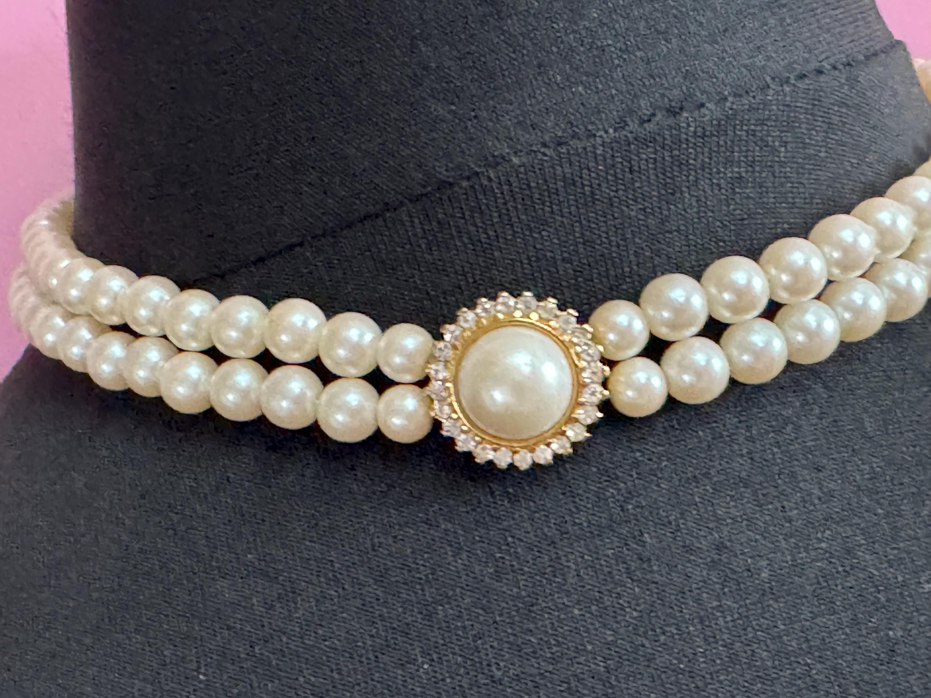vintage 2 row cream plastic pearl necklace with ornate cabochon clasp 37 to 43cm