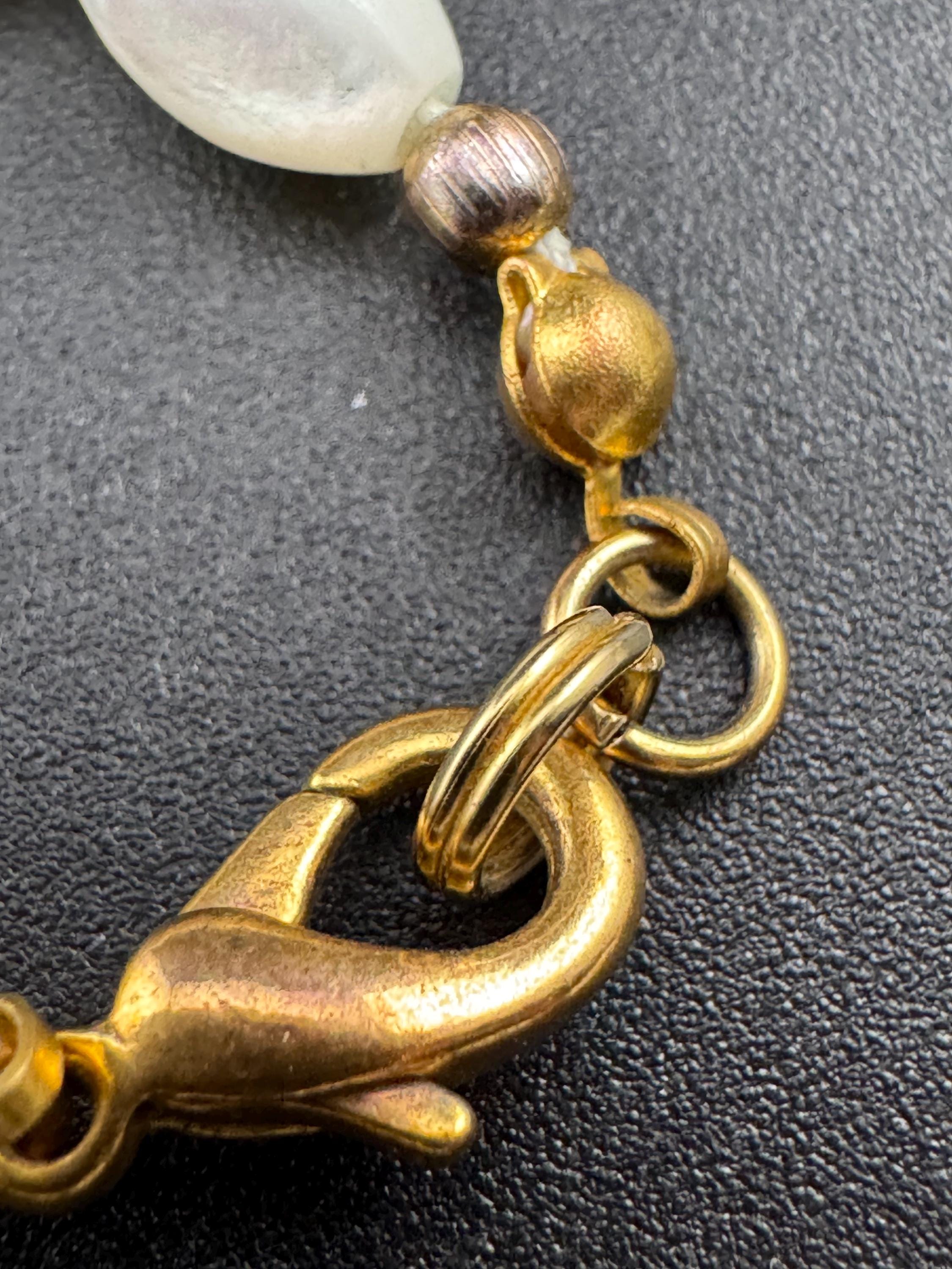Vintage mother of pearl MOP Natural shell small beaded necklace with gold metal spacer beads