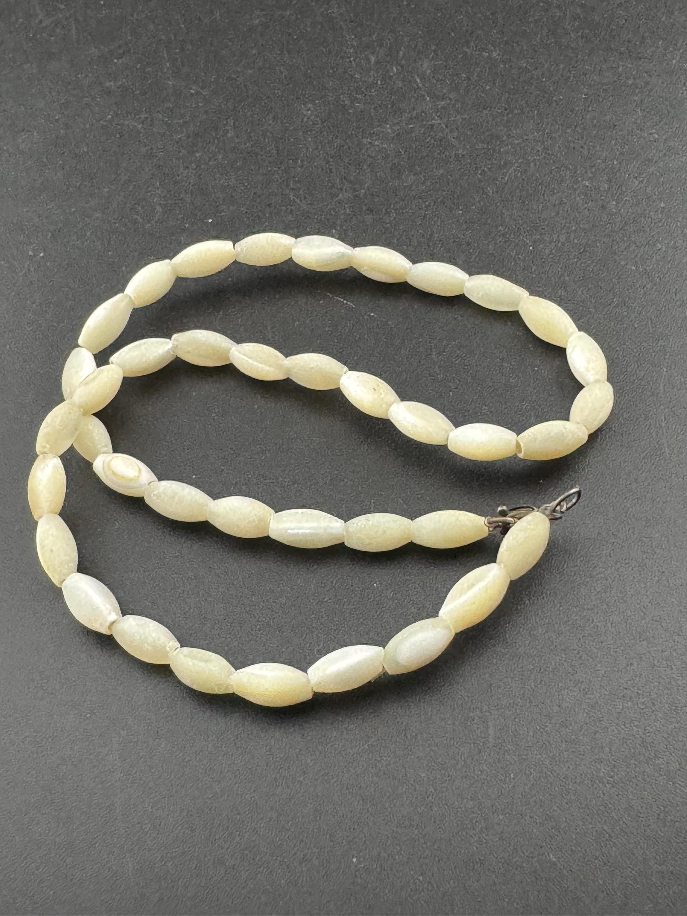 Vintage mother of pearl MOP Natural shell small beaded necklace 40cm