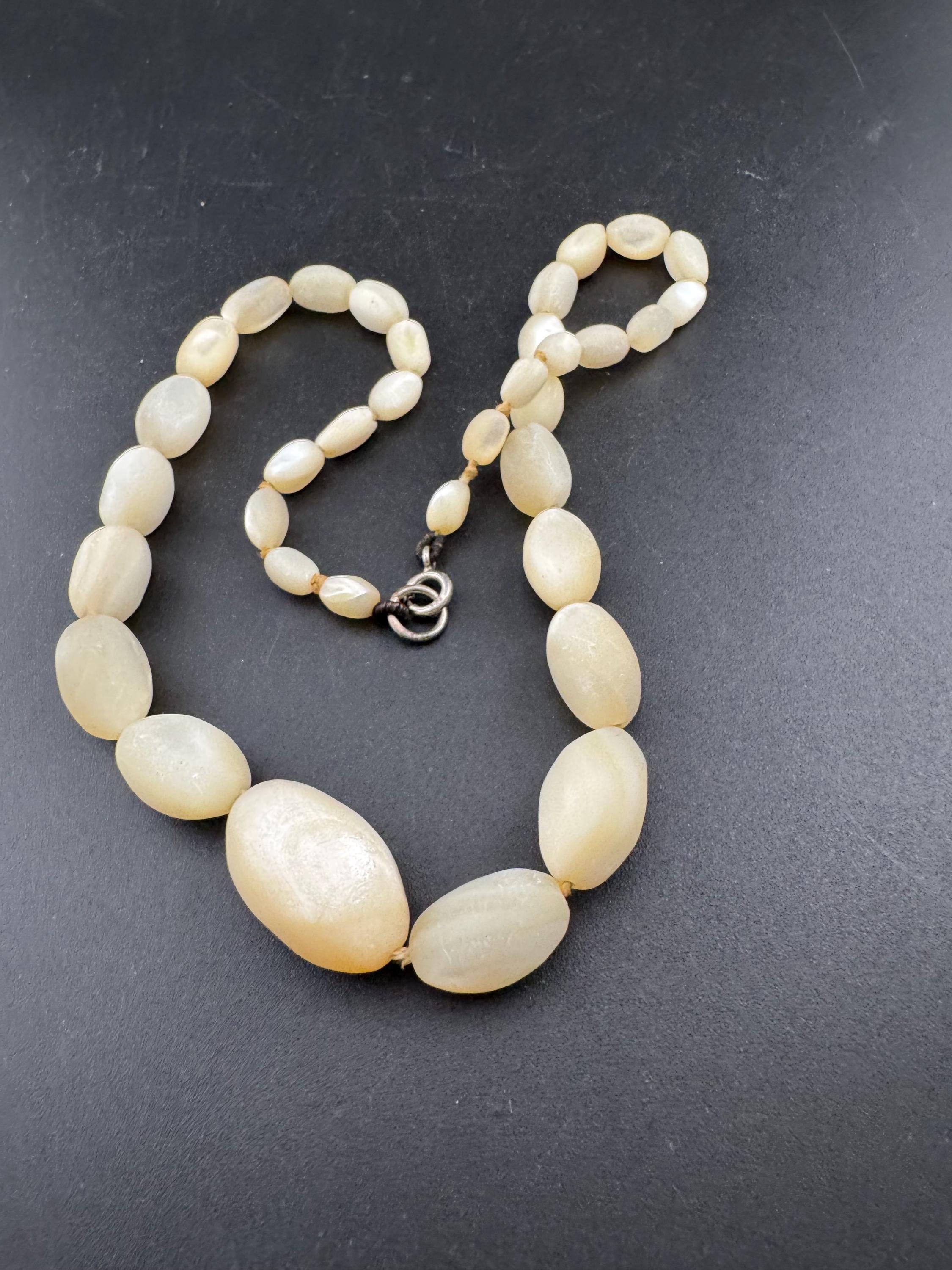 Vintage 925 silver clasp mother of pearl MOP Natural shell small beaded necklace 46cm