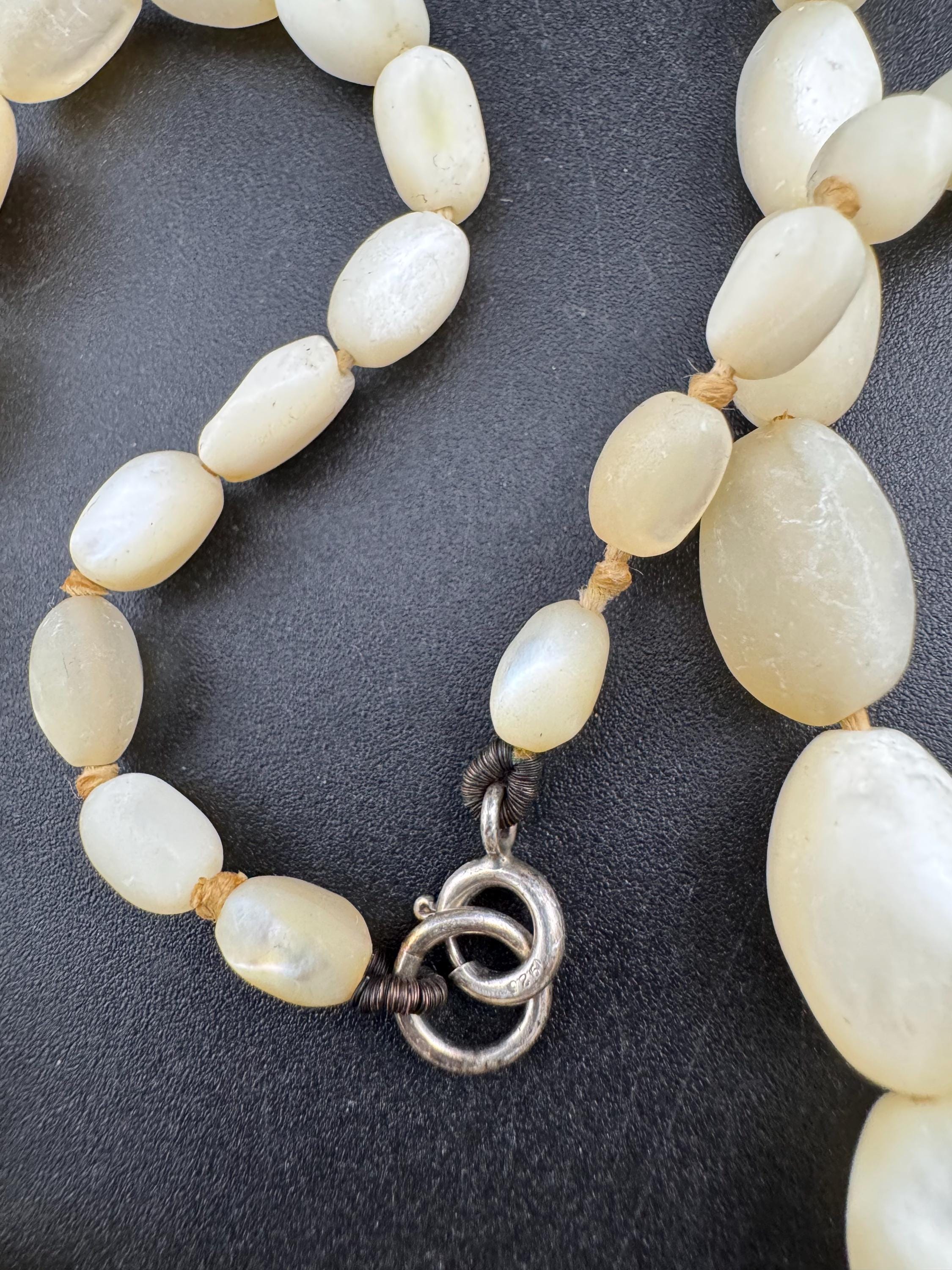 Vintage 925 silver clasp mother of pearl MOP Natural shell small beaded necklace 46cm