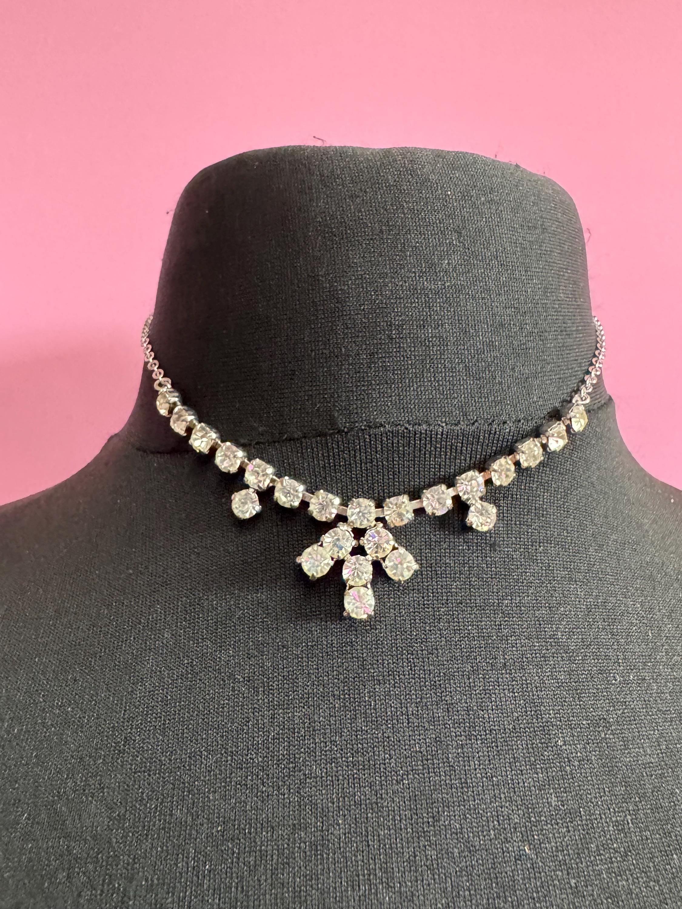 Dainty 39.5cm vintage clear diamanté rhinestone crystal silver tone choker necklace mid century
